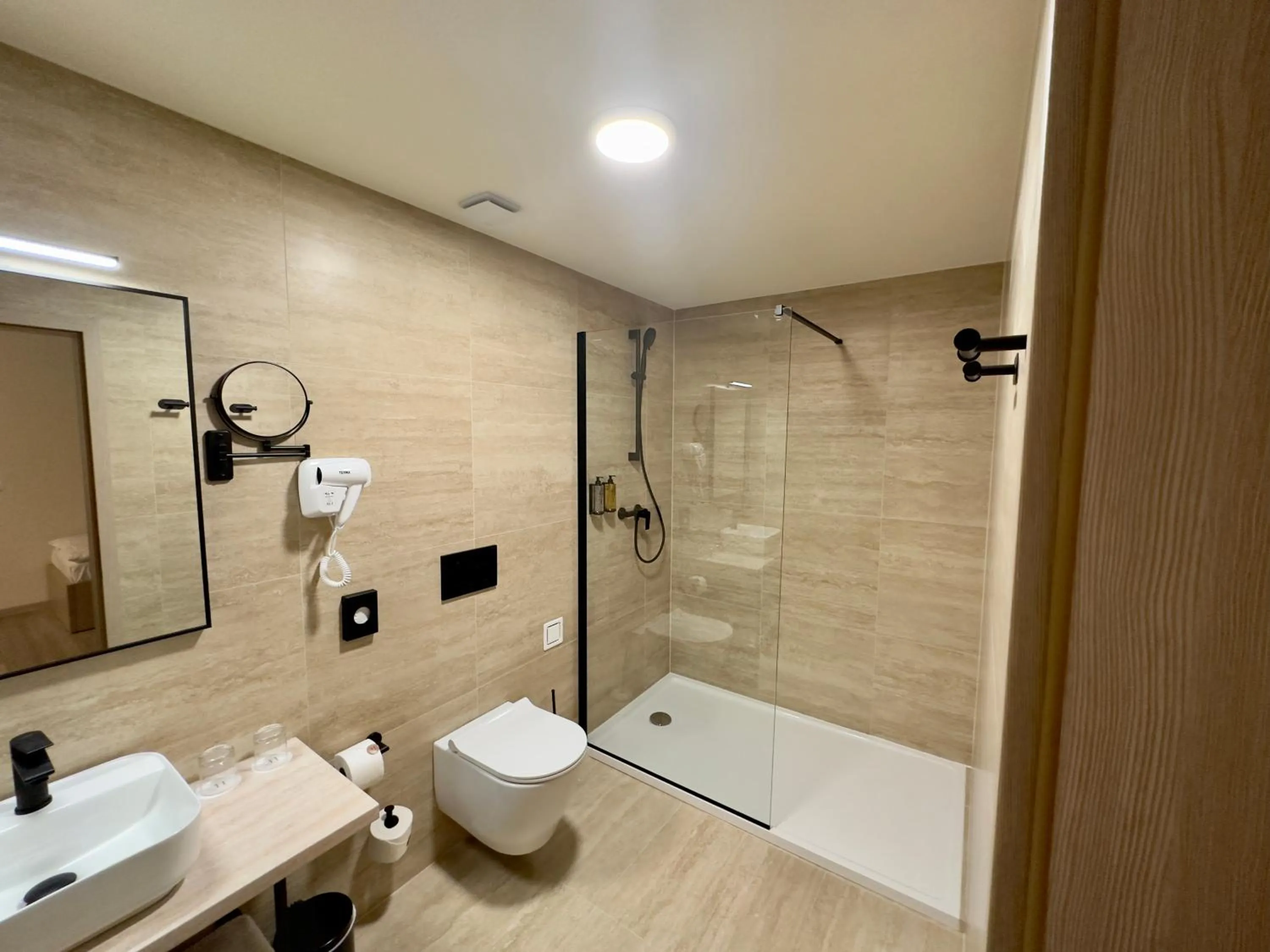 Shower in Hotel Evropa