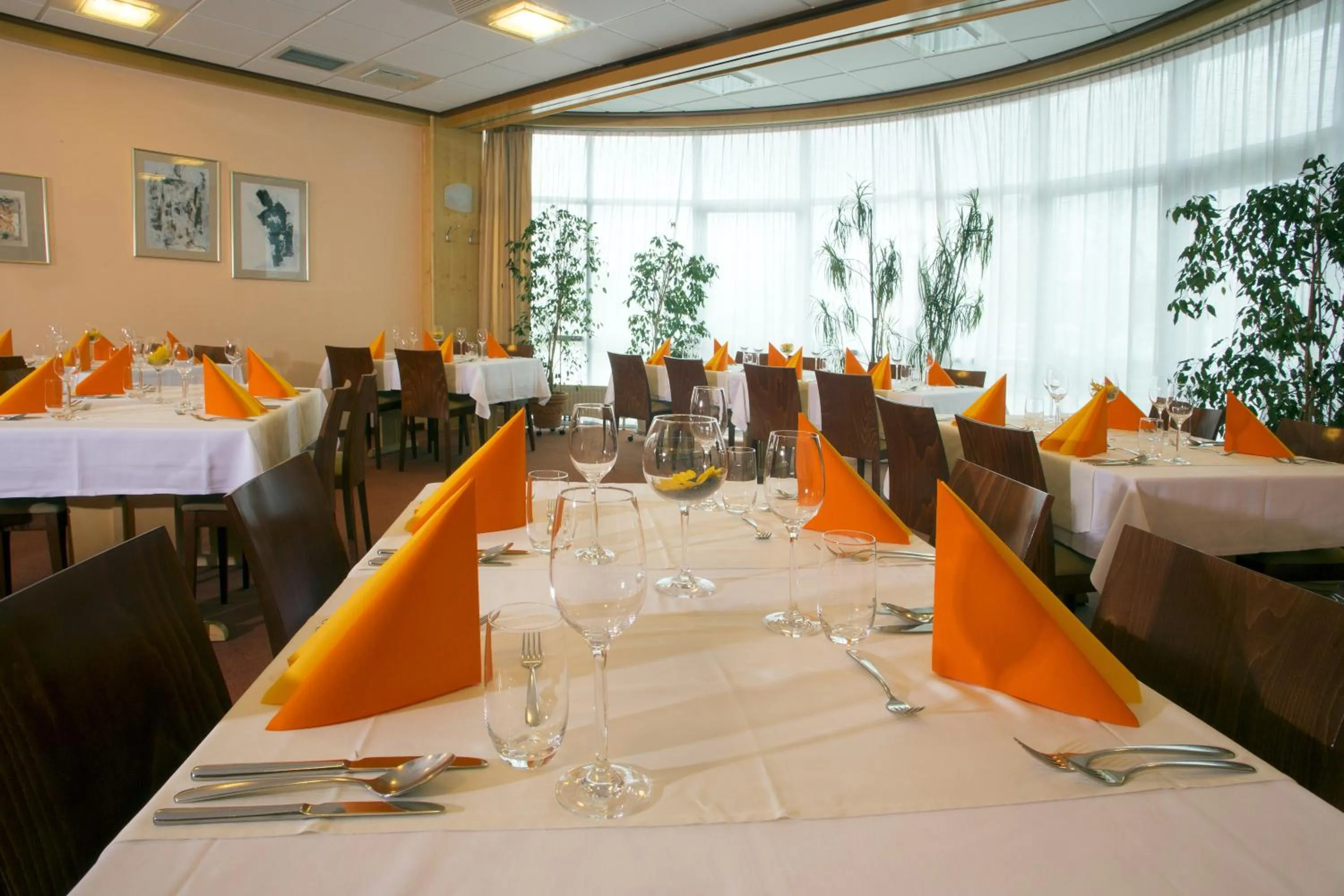 Restaurant/places to eat in Hotel Krek Superior
