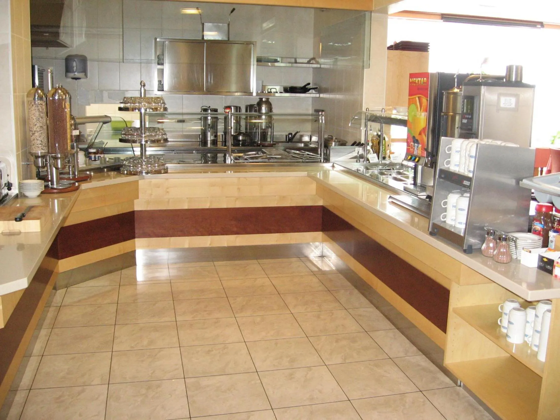 Restaurant/places to eat in Hotel Krek Superior