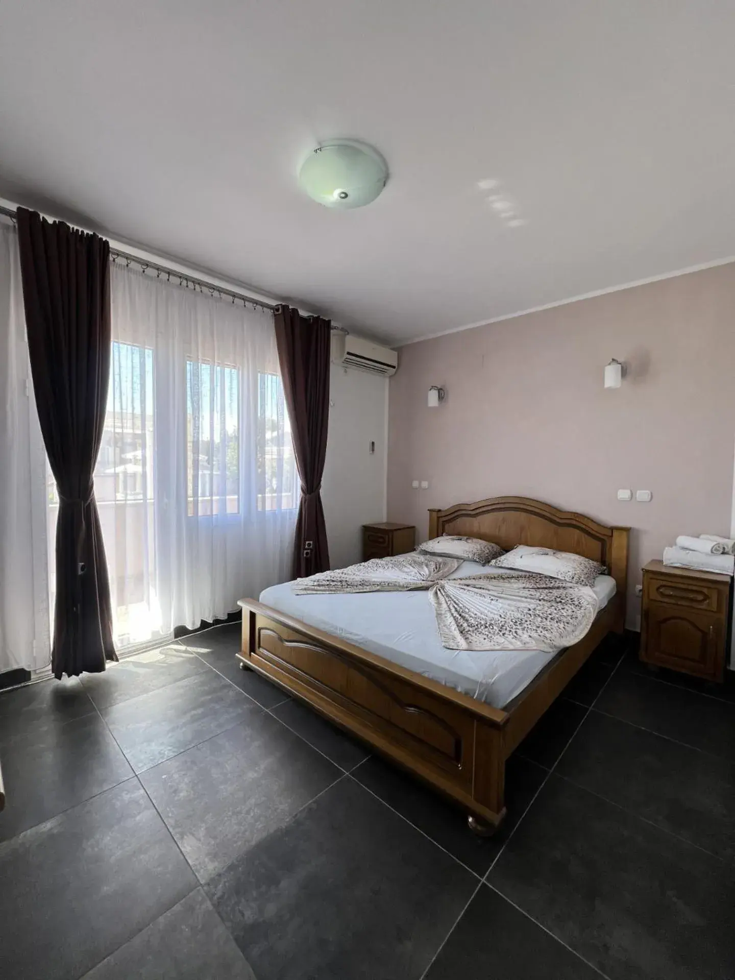Double Room with Balcony and Sea View in Accommodation Royal Azur Double Room with Balcony and Sea View in Accommodation Royal Azur