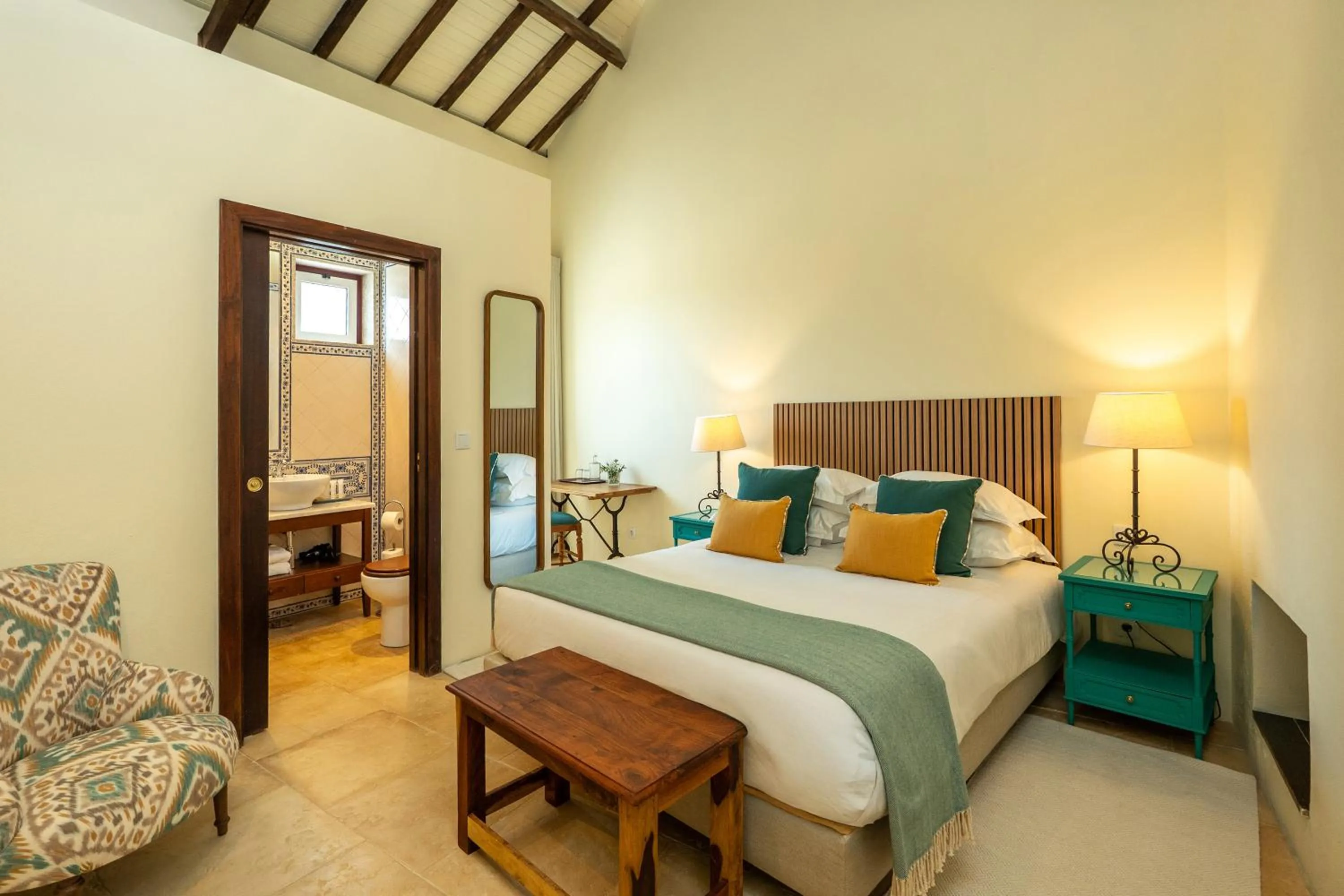 Bed in The Manor House Celeirós