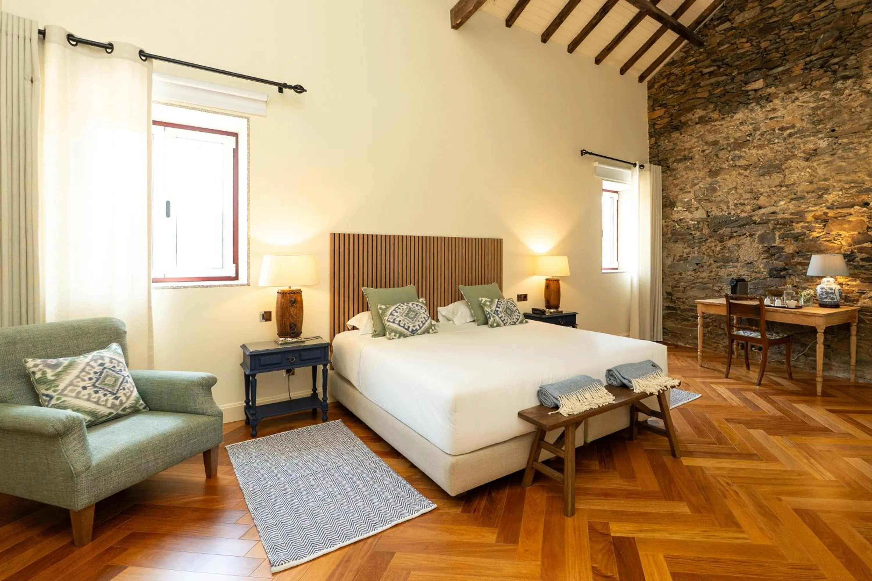 Bed in The Manor House Celeirós