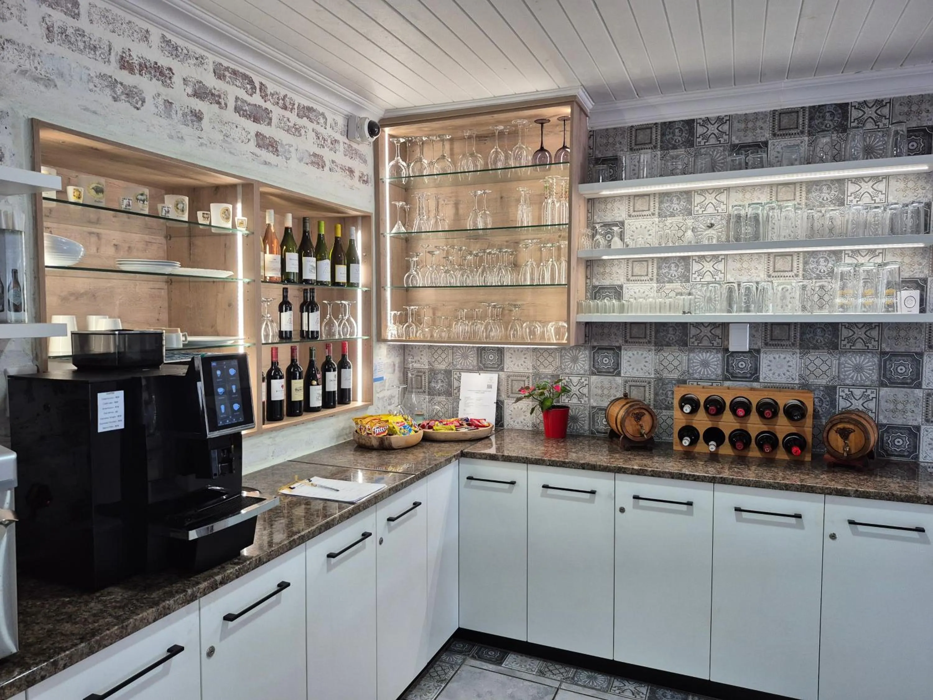 Coffee/tea facilities in Storms River Guest Lodge