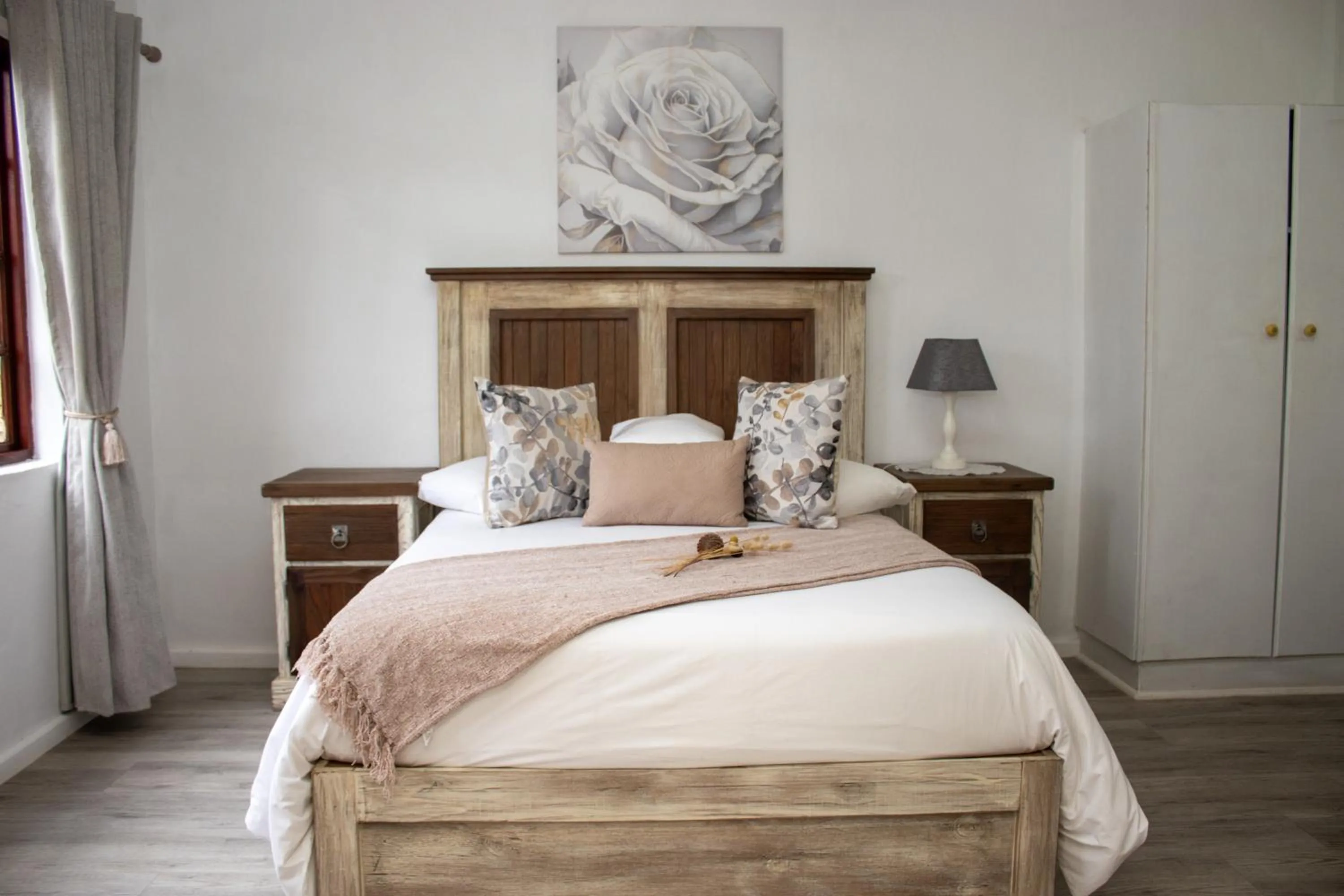 Photo of the whole room, Bed in Storms River Guest Lodge