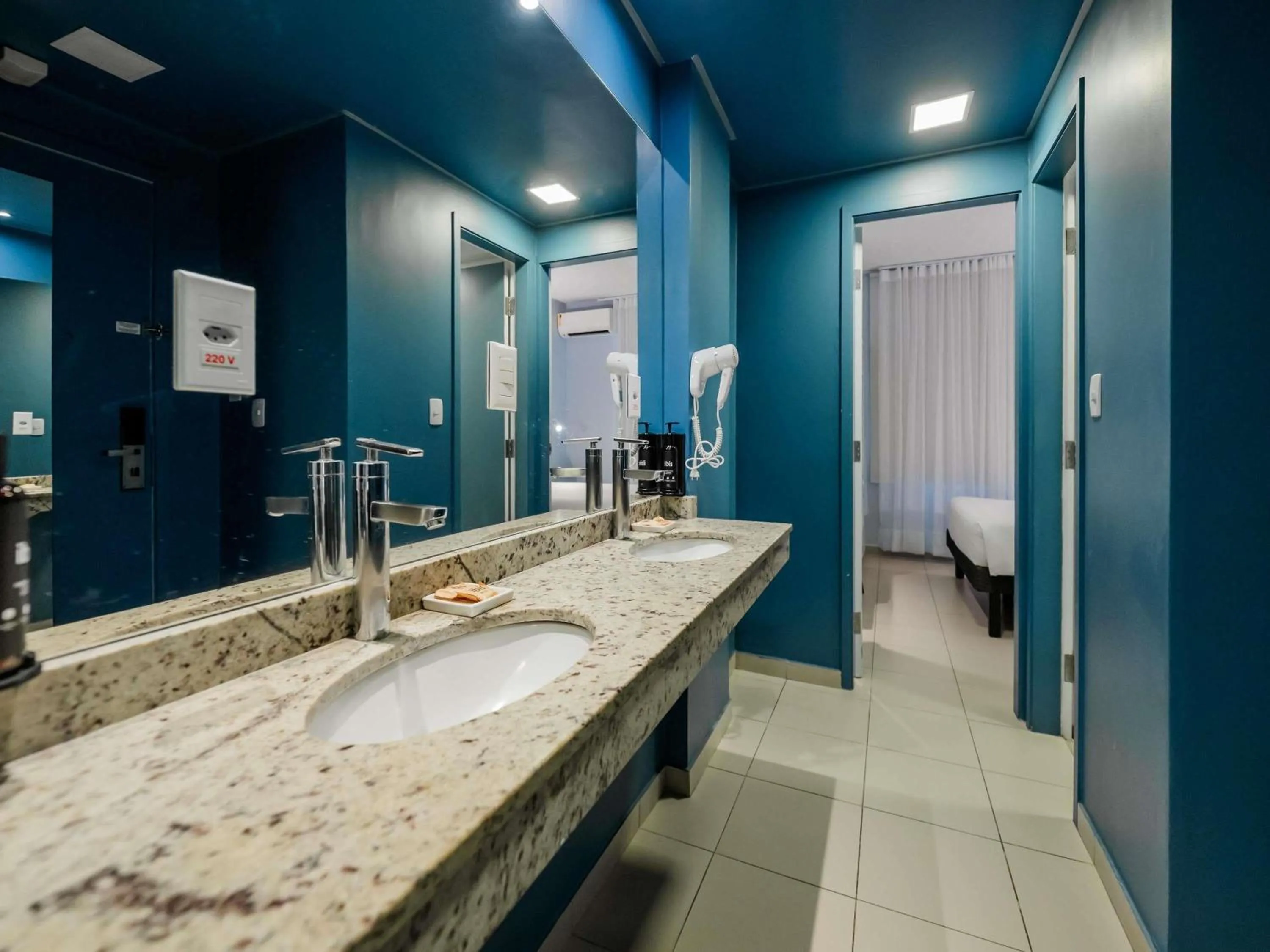 Bedroom in ibis Styles Manaus