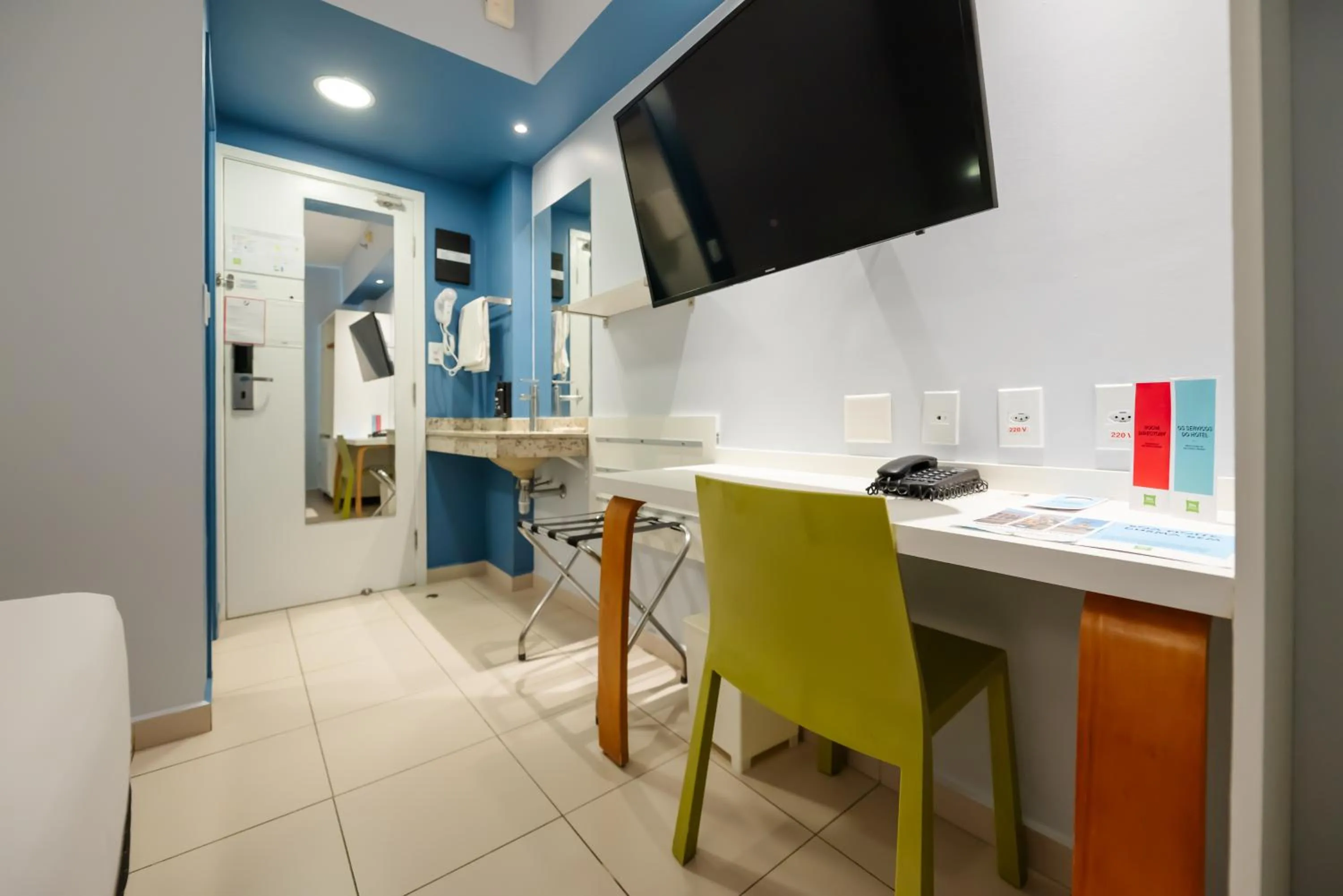 TV and multimedia in ibis Styles Manaus