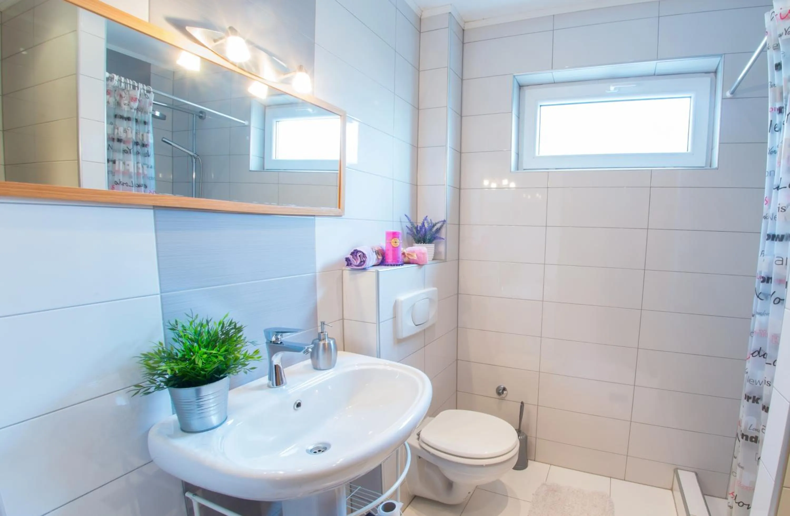 Shower in Guest House Agava