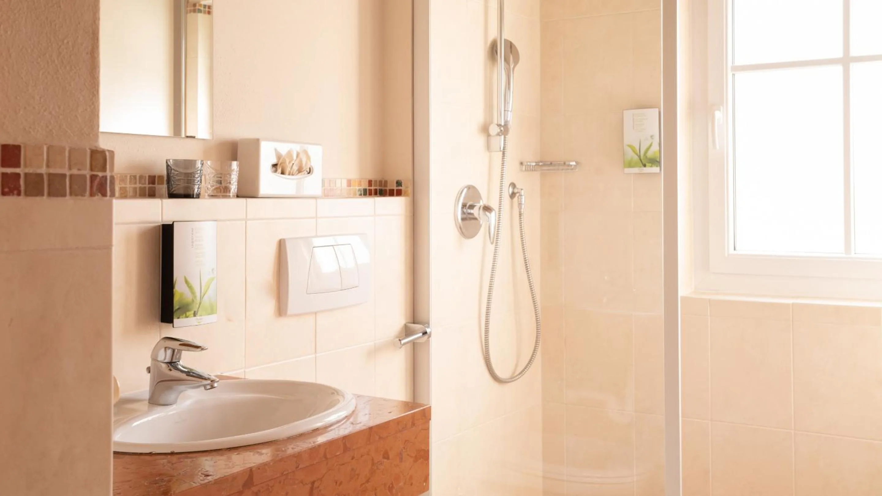 Shower in Hotel Villa Laurus