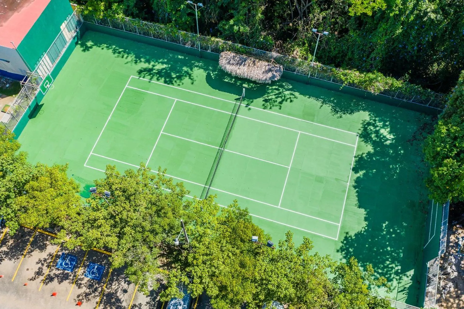 Tennis court in Margaritaville Beach Resort Playa Flamingo