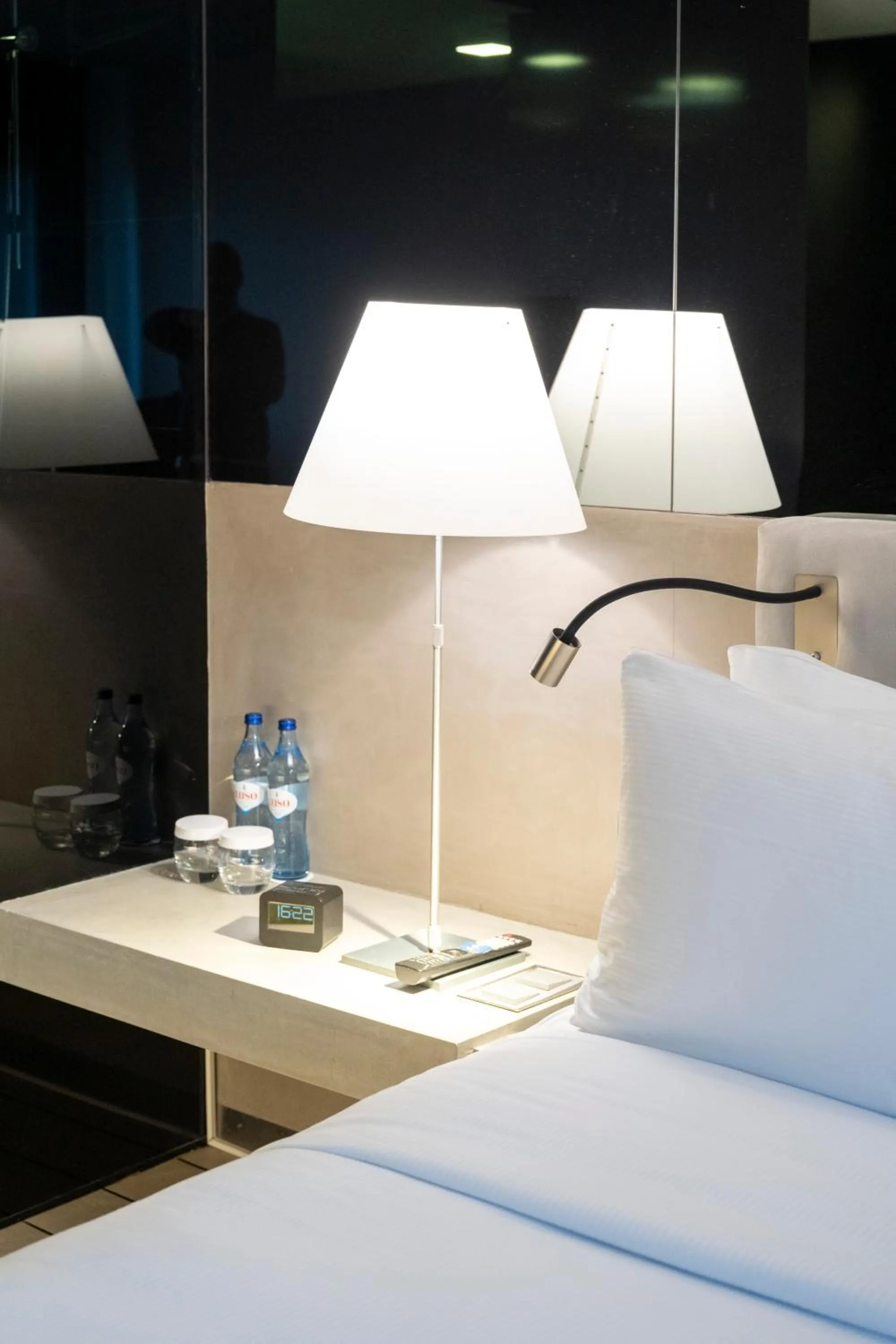 Bed in DoubleTree by Hilton Lisbon Fontana Park