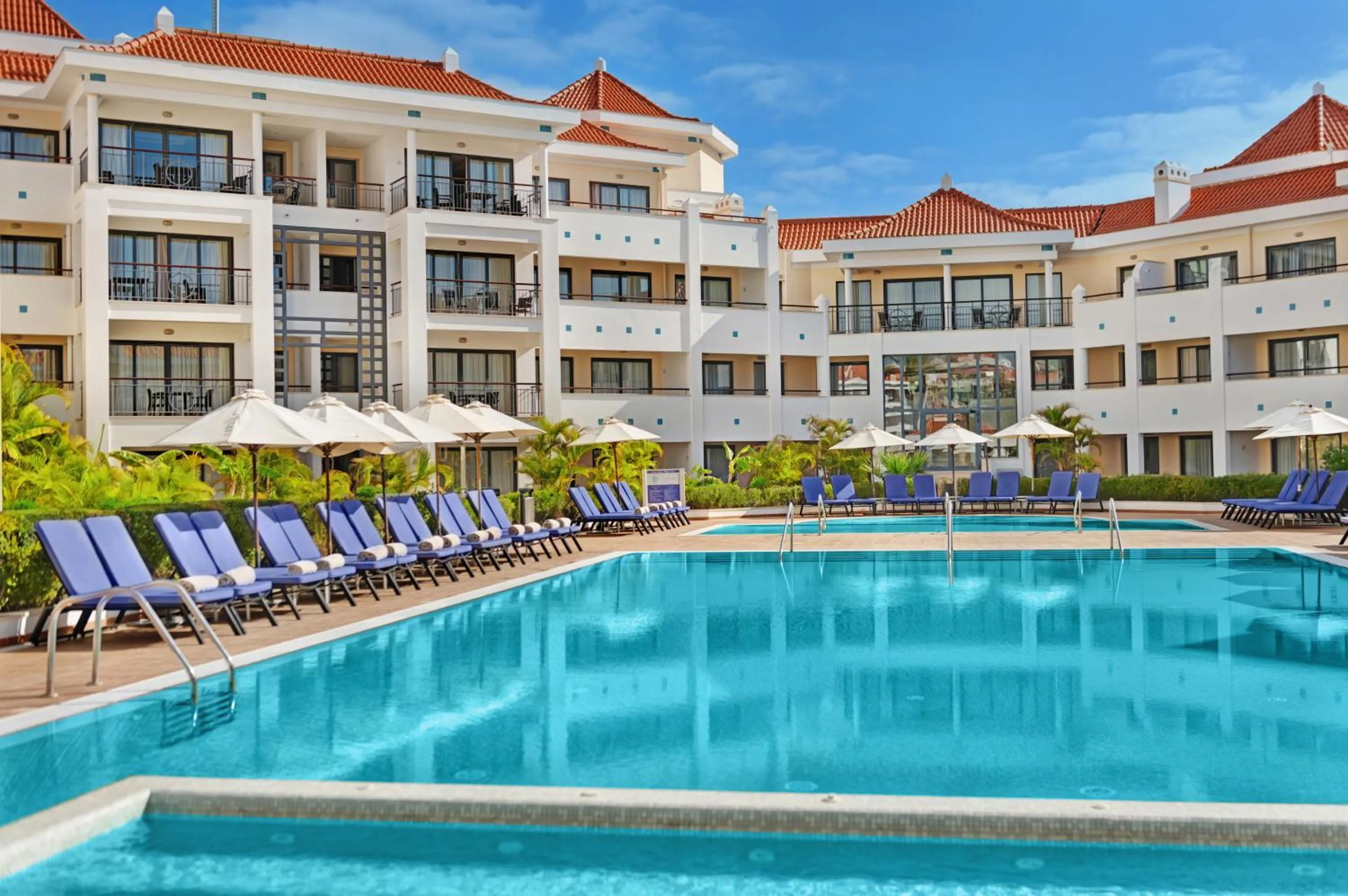 Swimming pool in As Cascatas Golf Resort & Spa