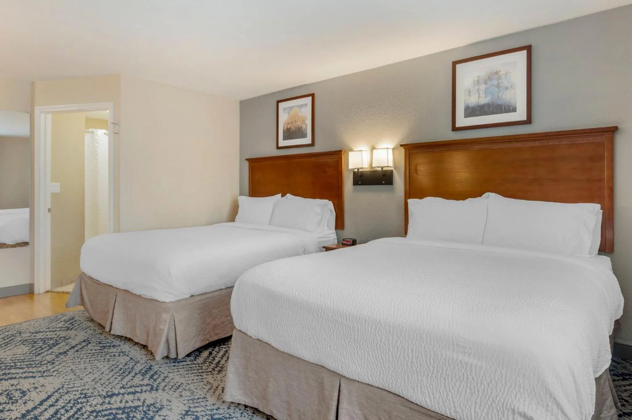 Photo of the whole room, Bed in Candlewood Suites Indianapolis East by IHG