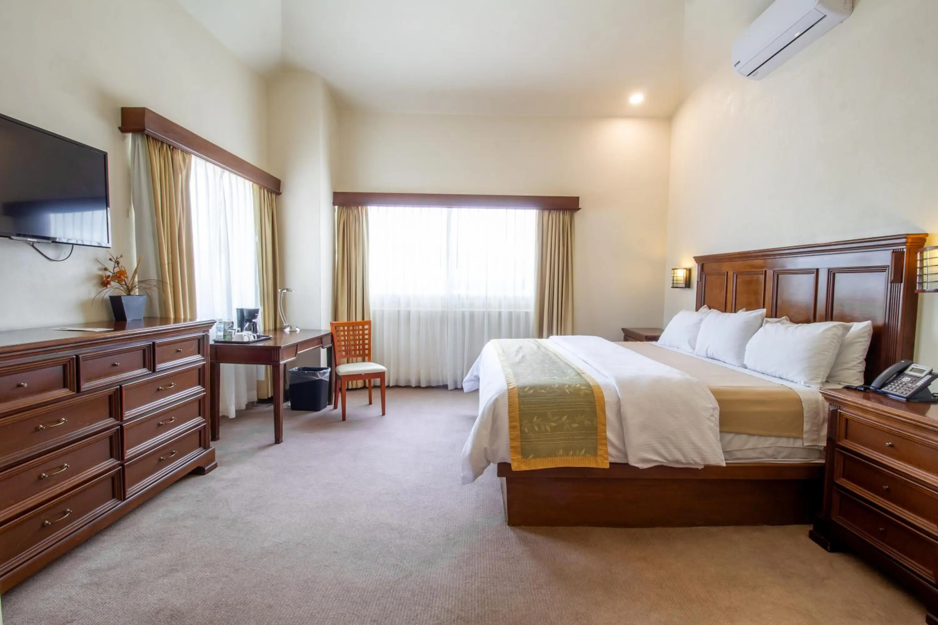 Property building, Bed in Hecthorny San Carlos Tequisquiapan, BW Signature Collection