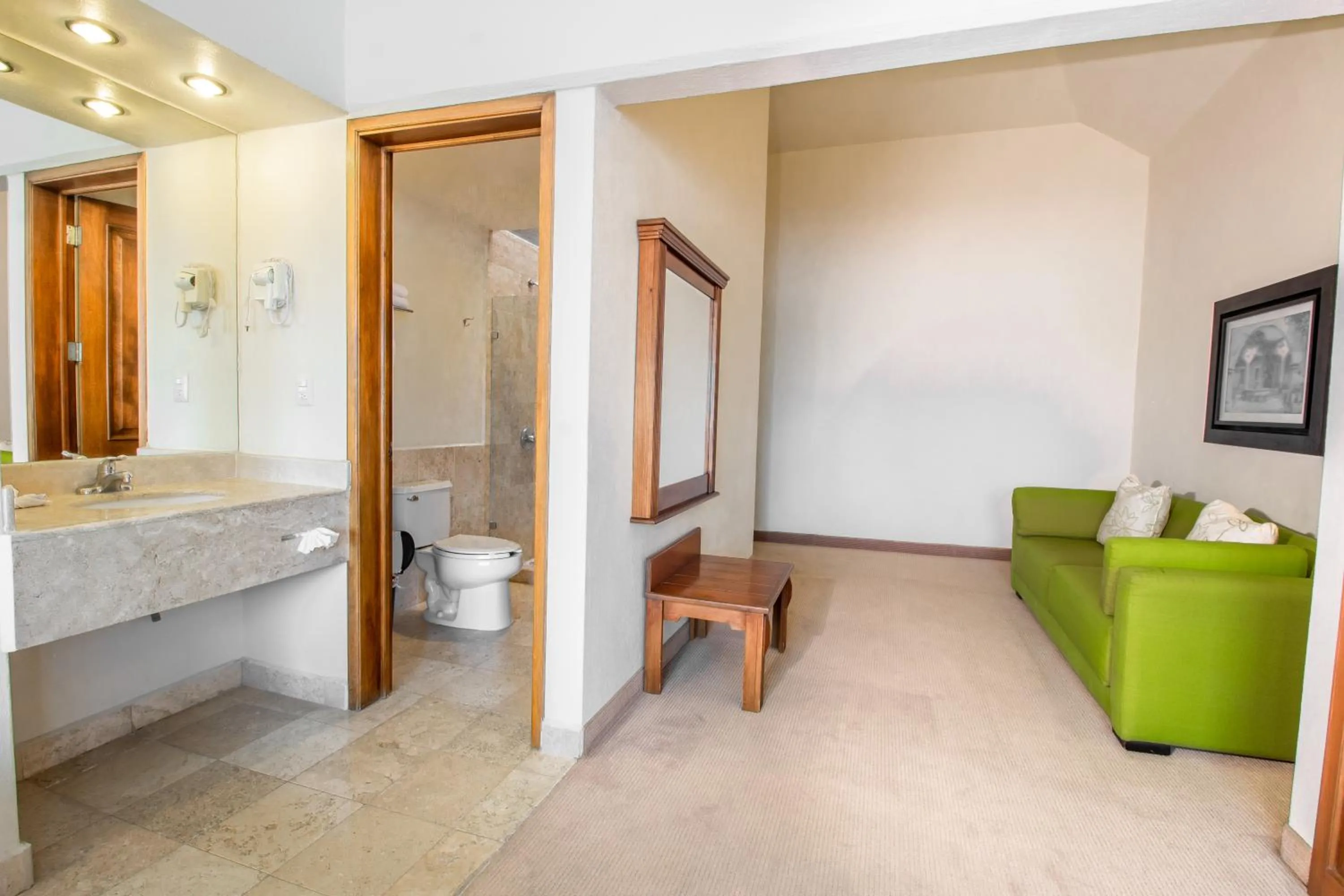 Bathroom in Hecthorny San Carlos Tequisquiapan, BW Signature Collection