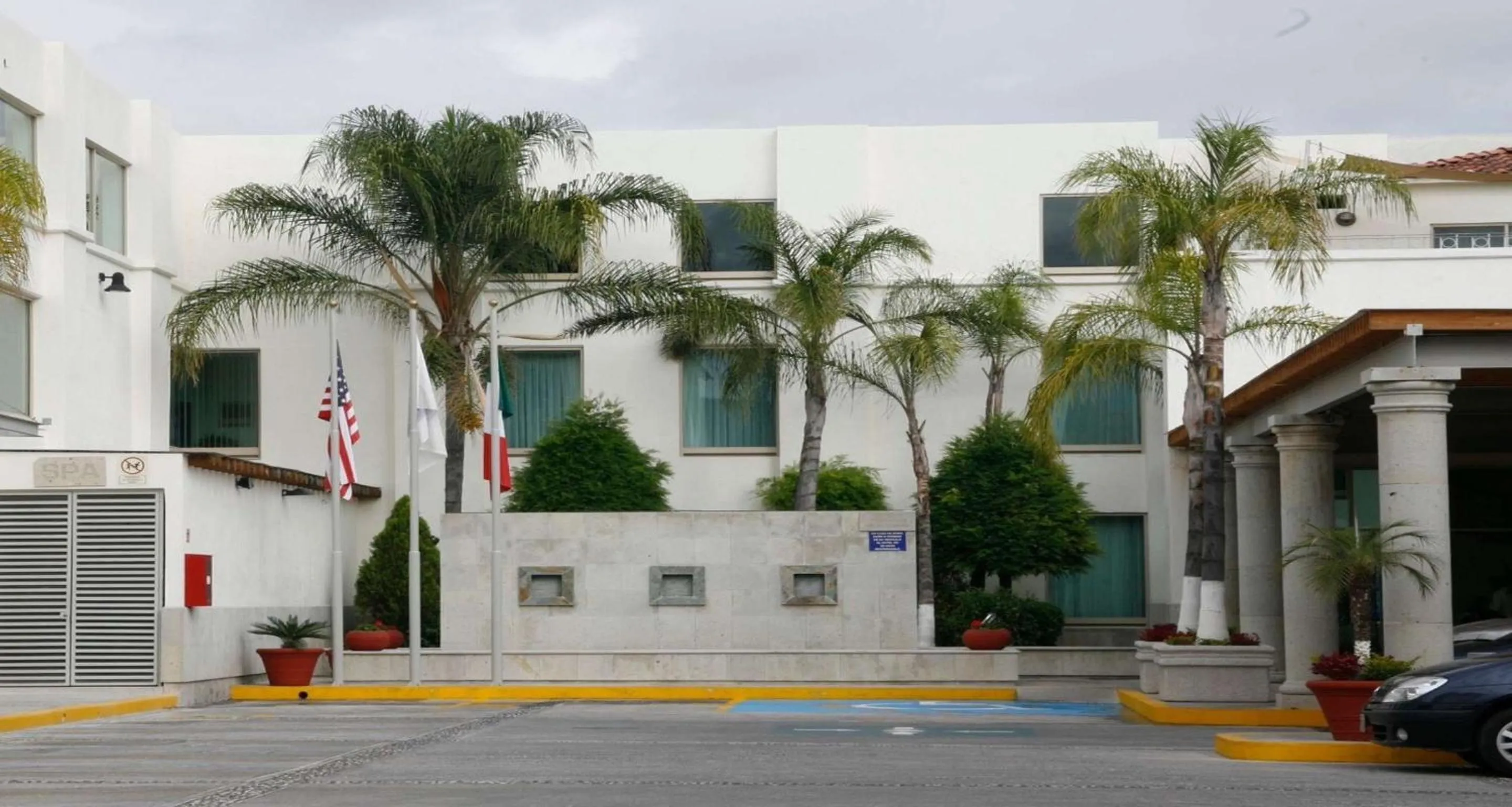 Property building in Hotel San Carlos Tequisquiapan