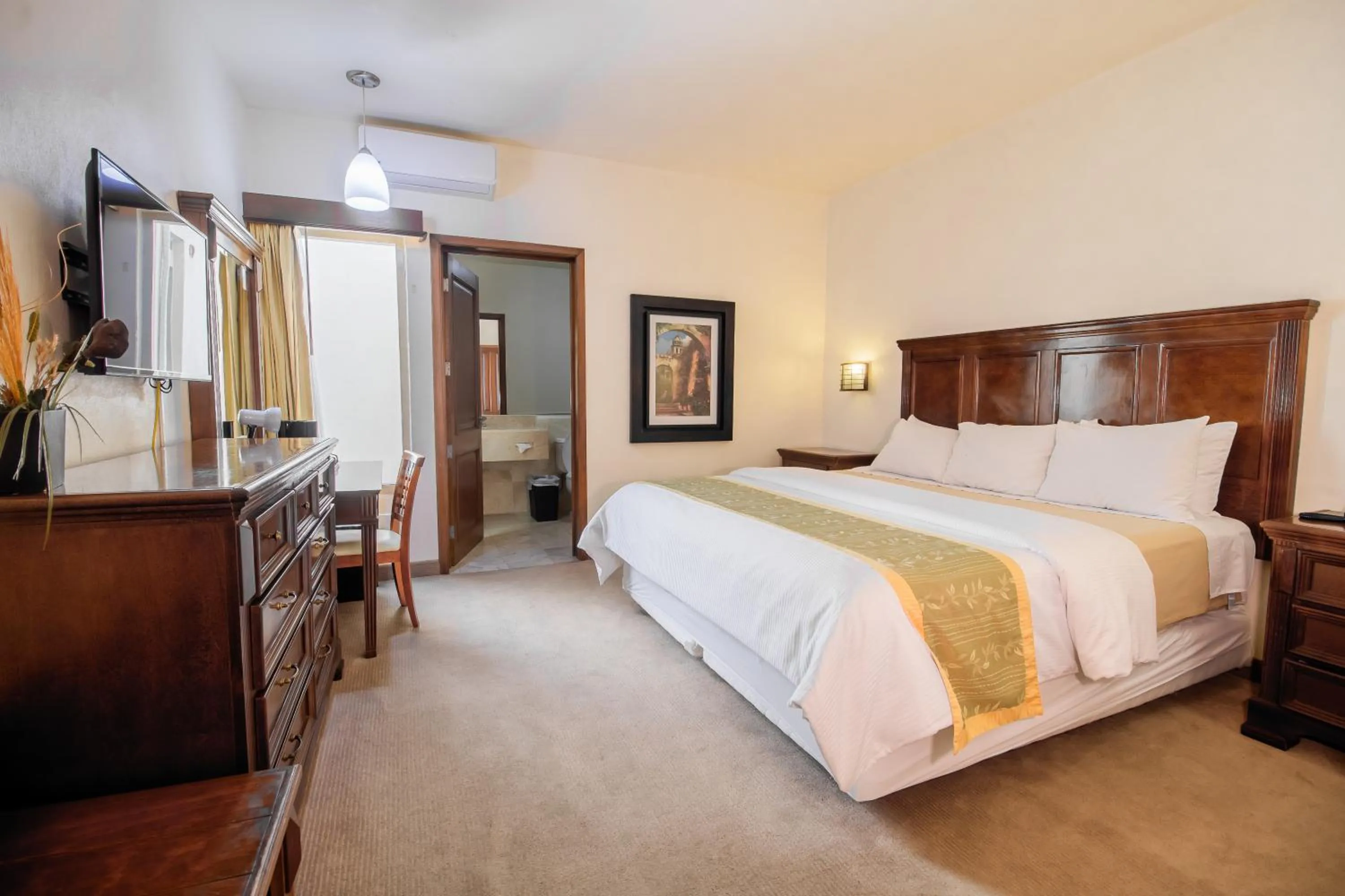 Bed in Hecthorny San Carlos Tequisquiapan, BW Signature Collection