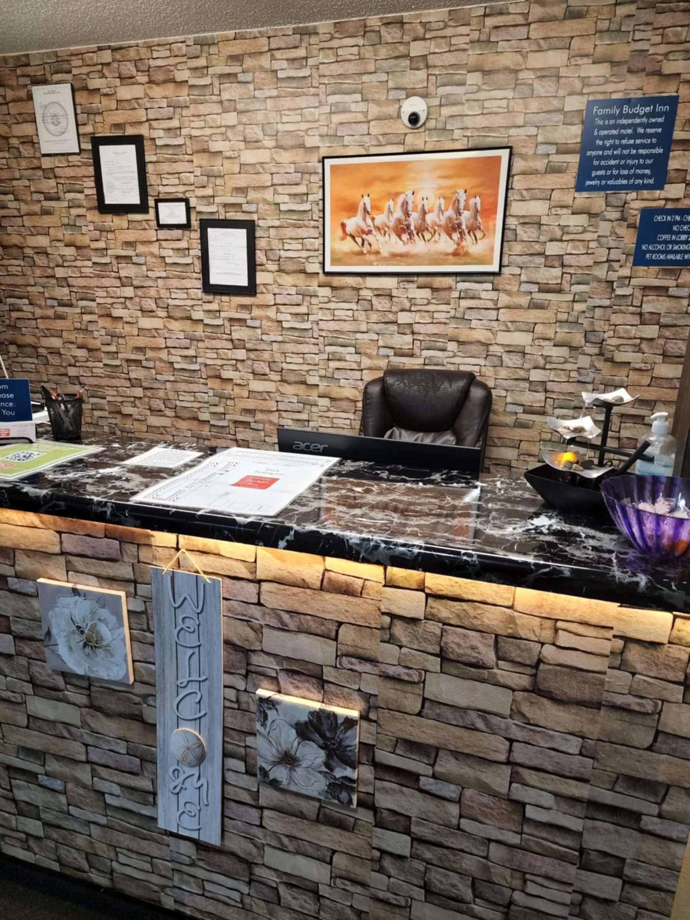 Property building in Family Budget Inn