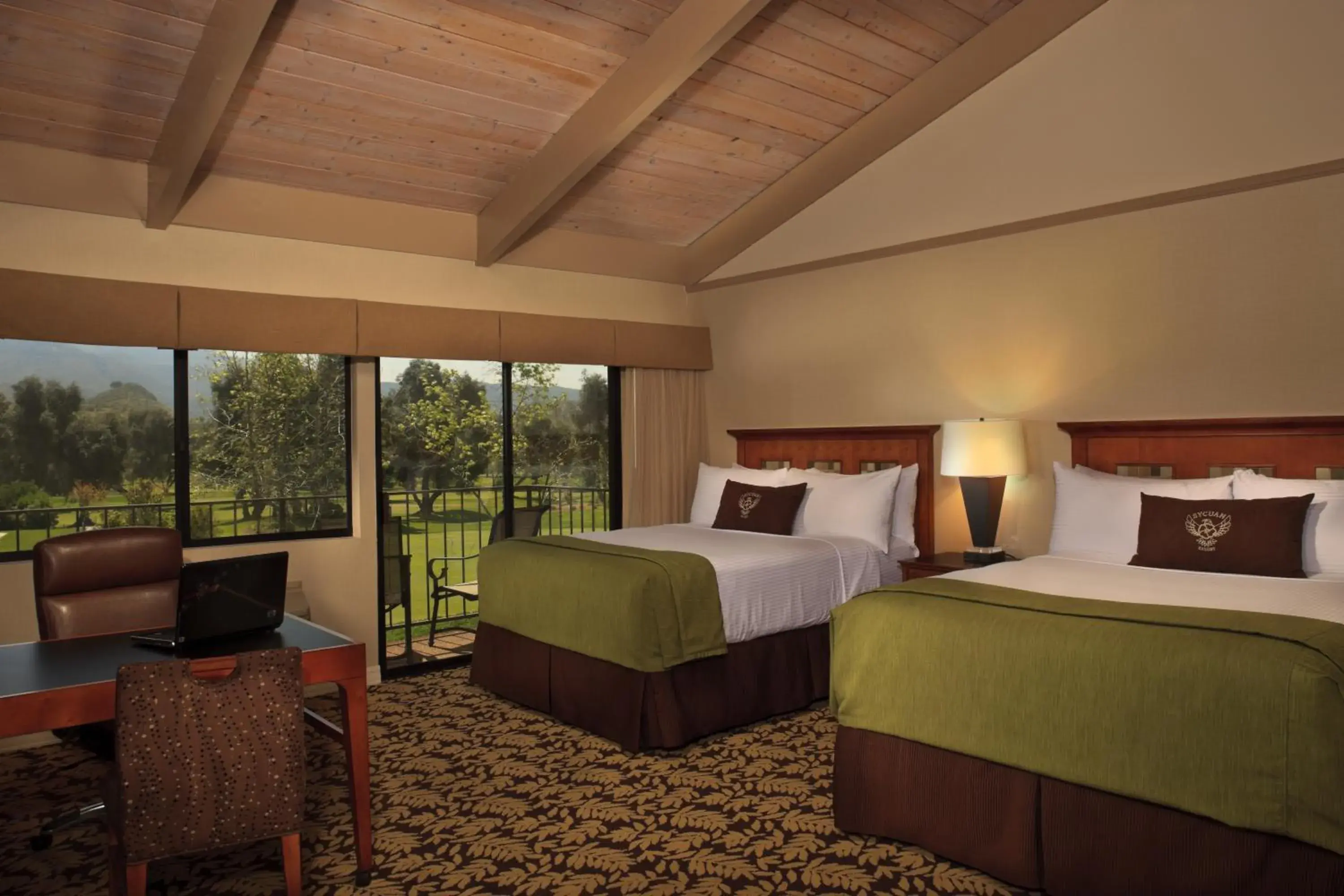 Bed in Singing Hills Golf Resort at Sycuan Bed in Singing Hills Golf Resort at Sycuan