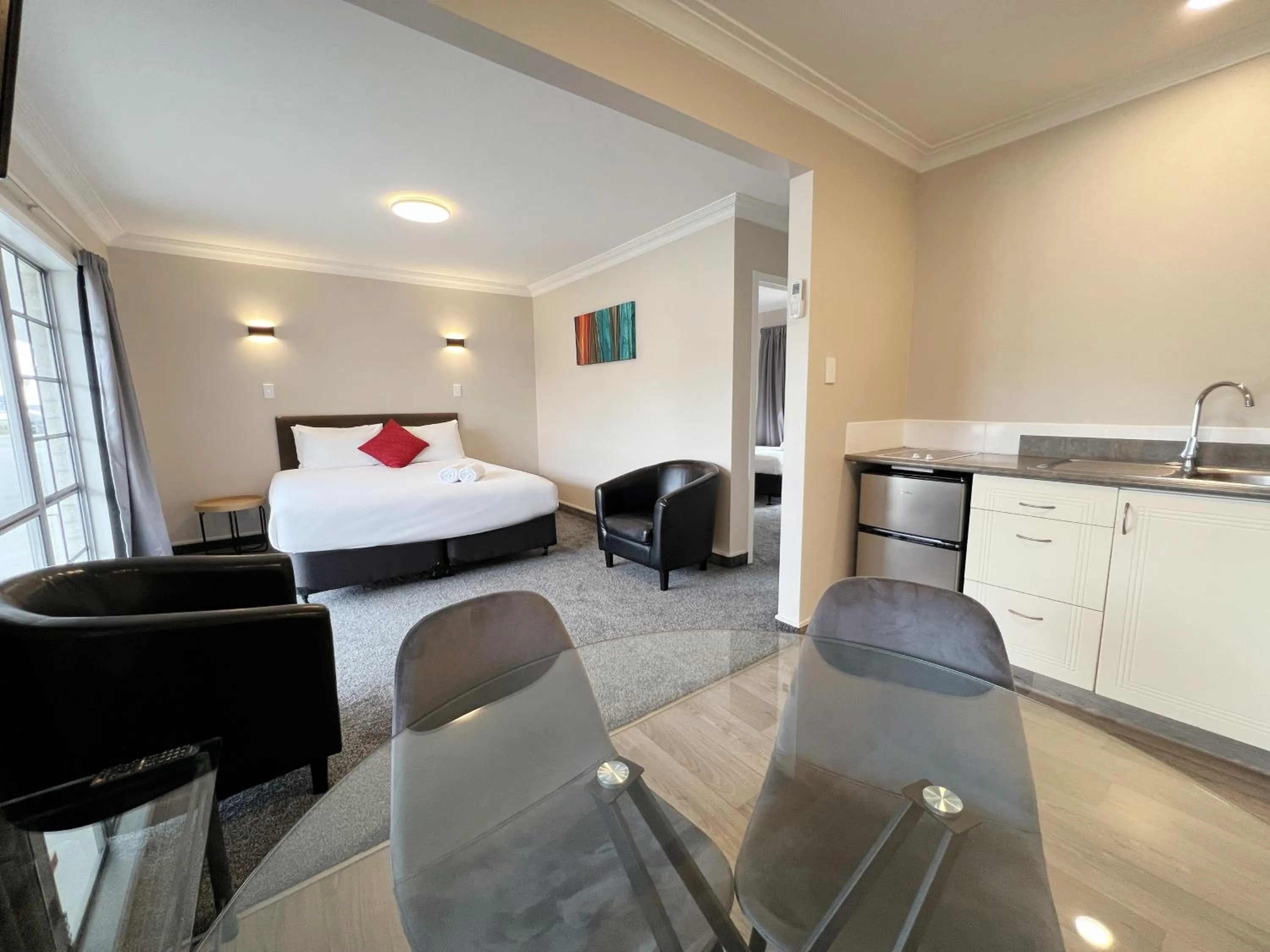 Photo of the whole room, Bed in Barclay Motel