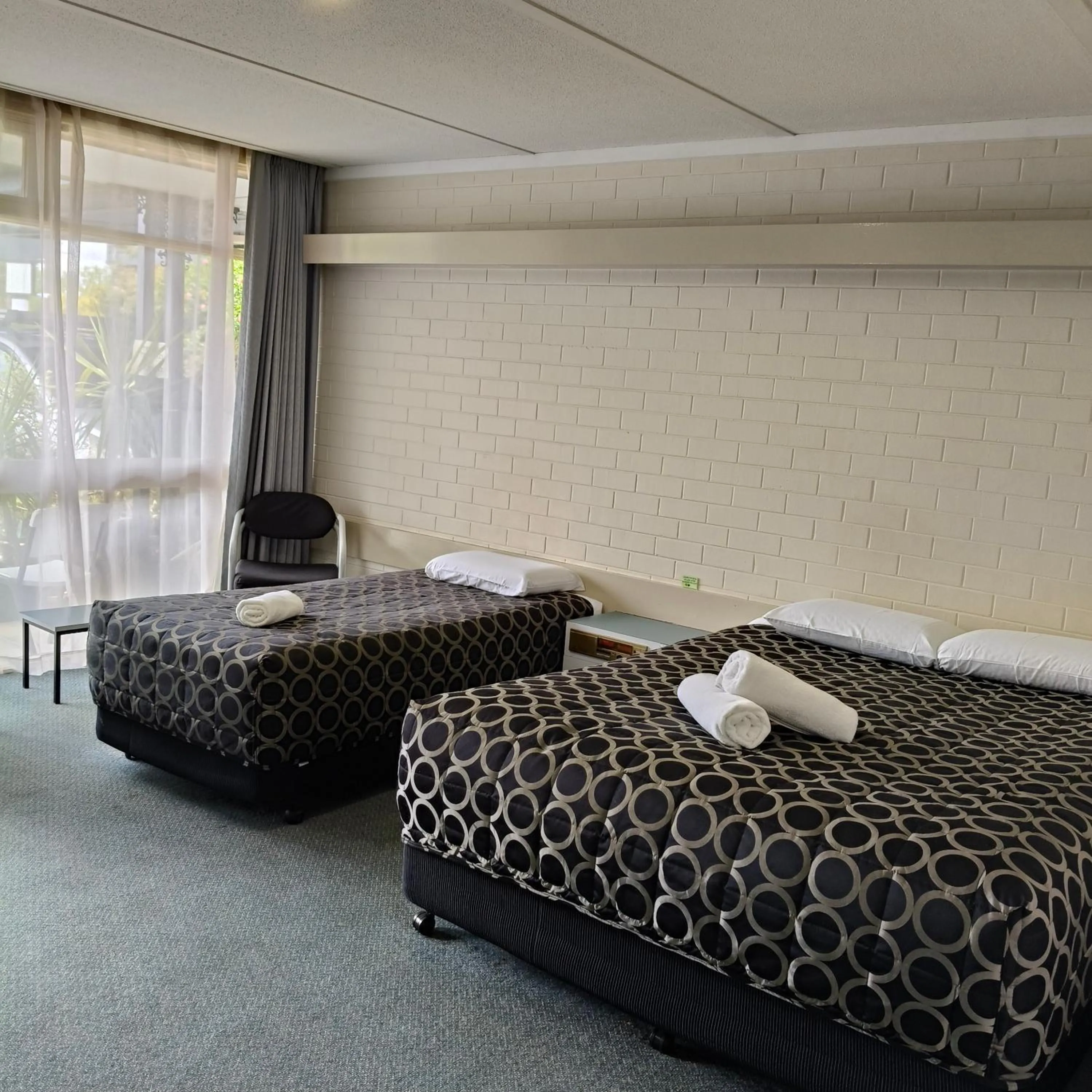 Bed in Wangaratta Motor Inn