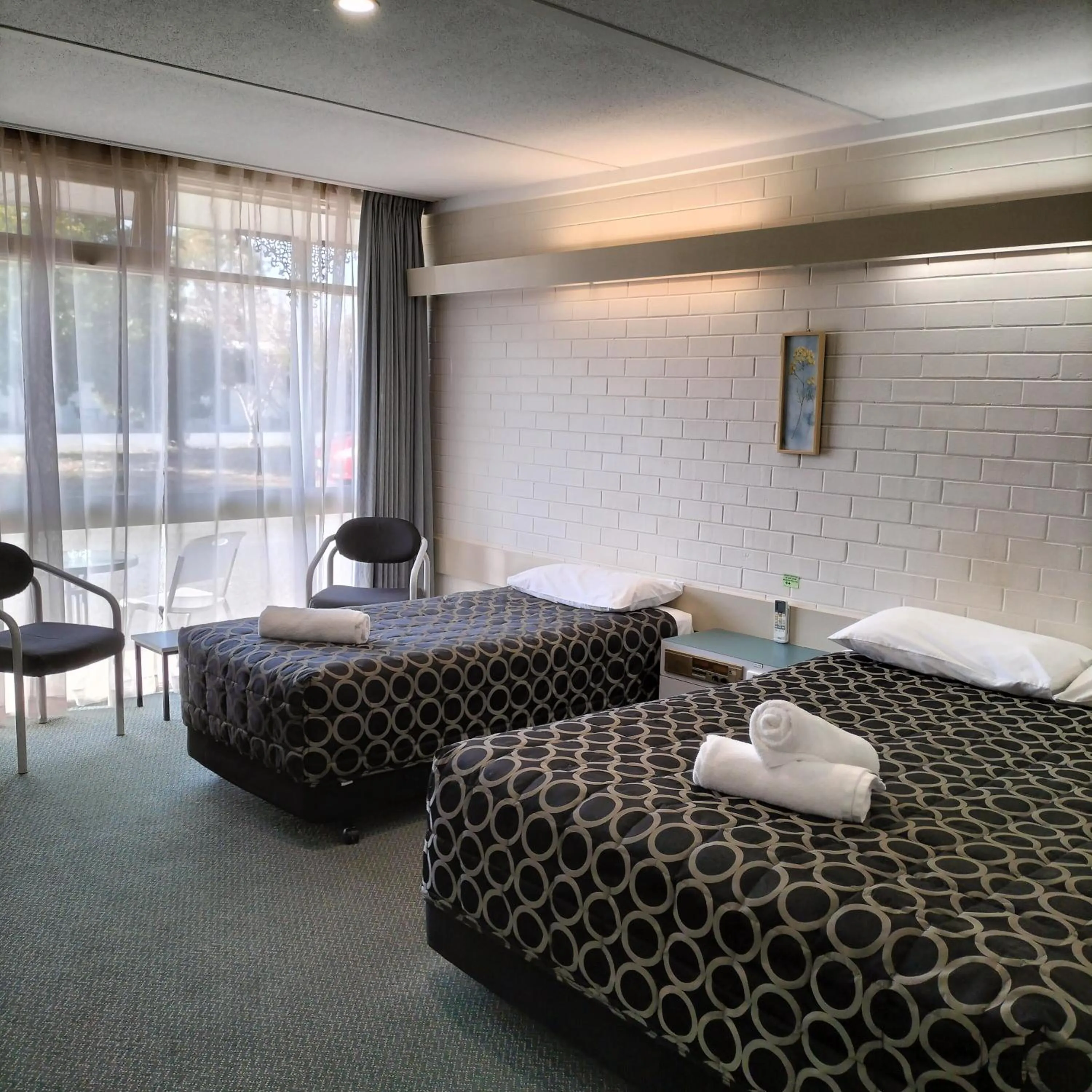 Bed in Wangaratta Motor Inn