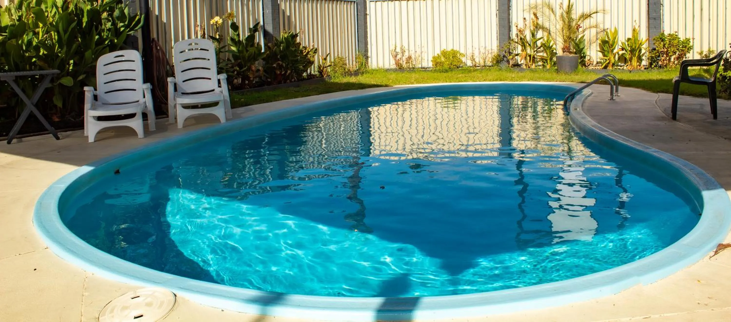 Swimming pool in Wangaratta Motor Inn
