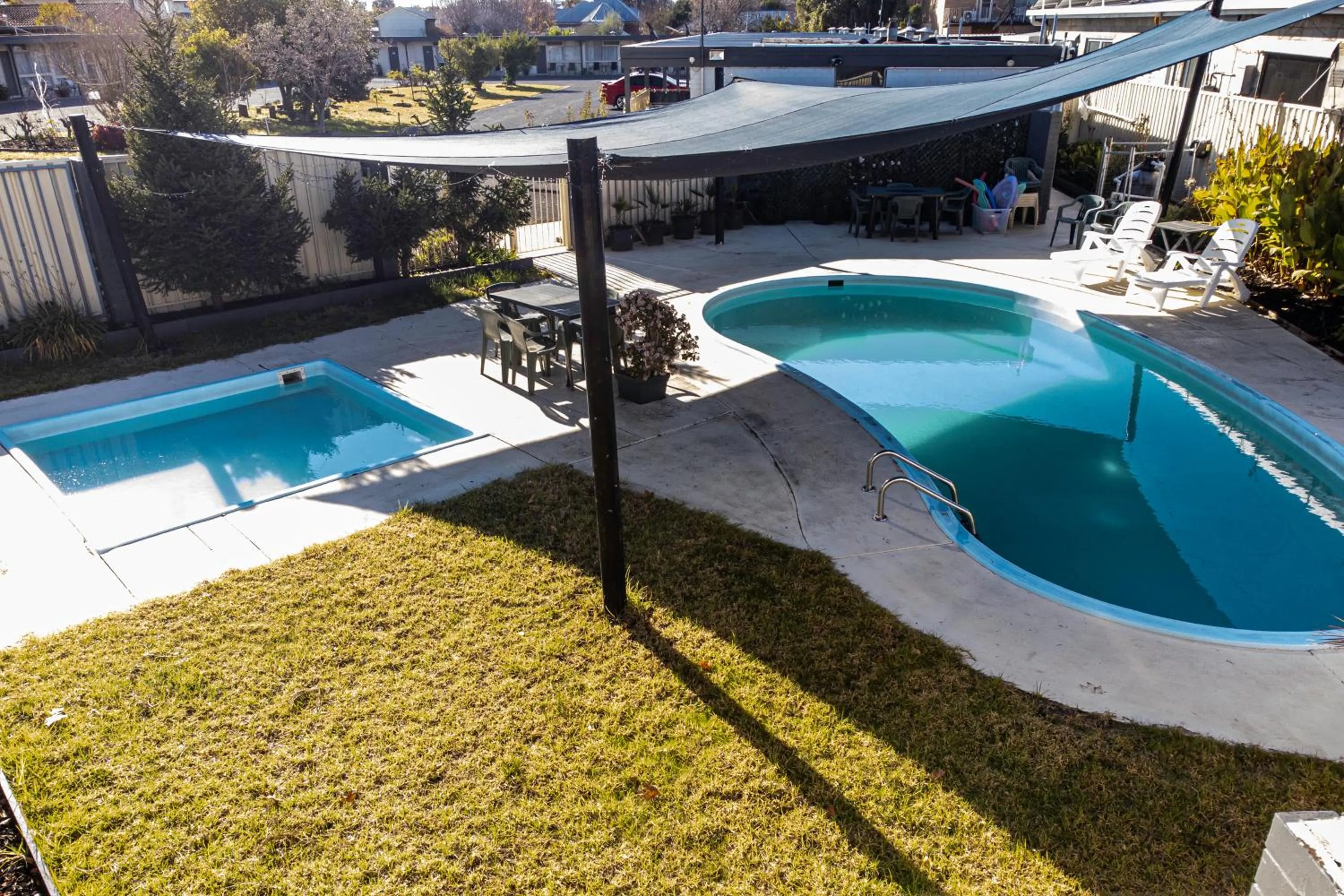 Pool view in Wangaratta Motor Inn