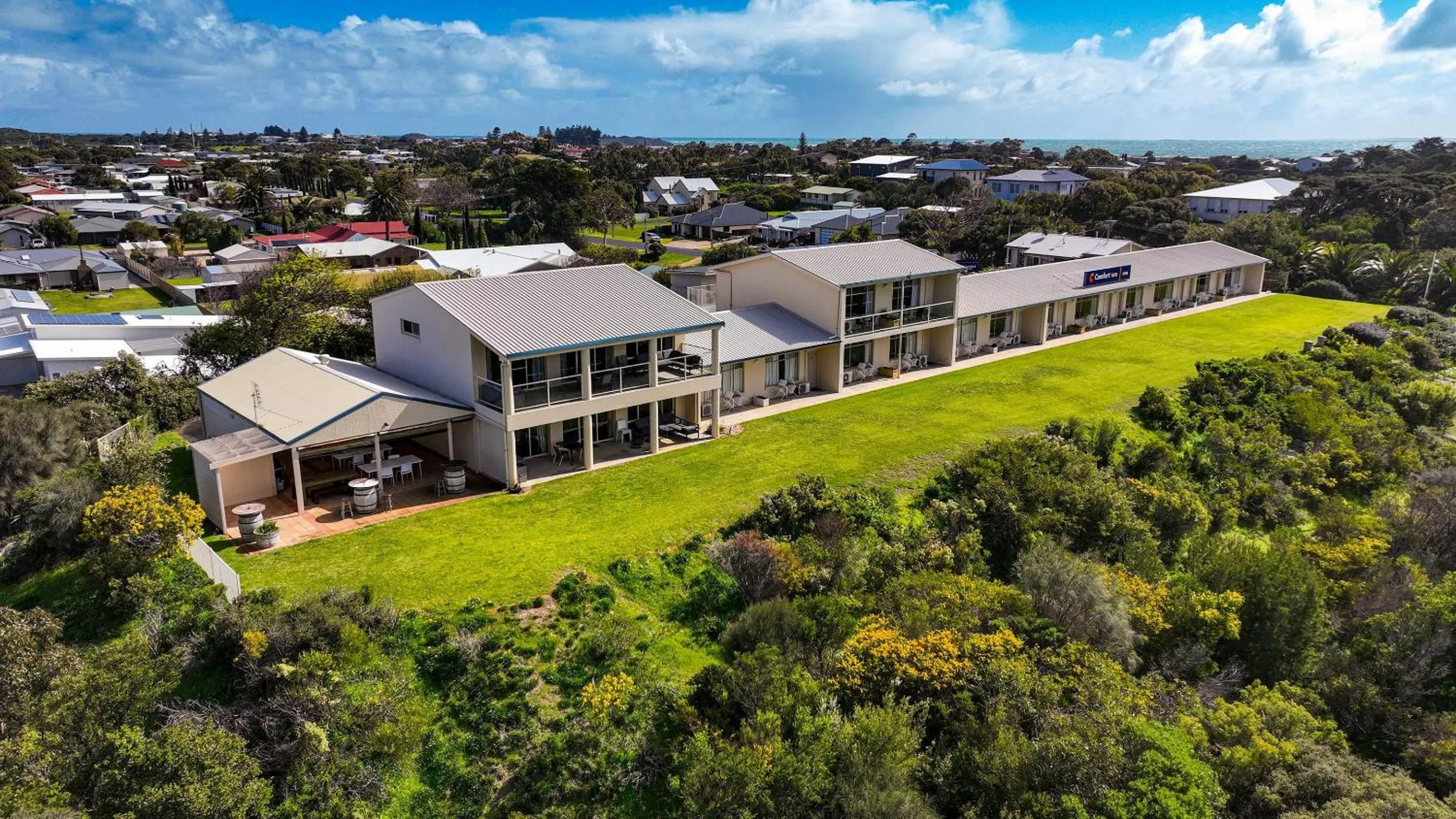 Property building in Comfort Inn Robe