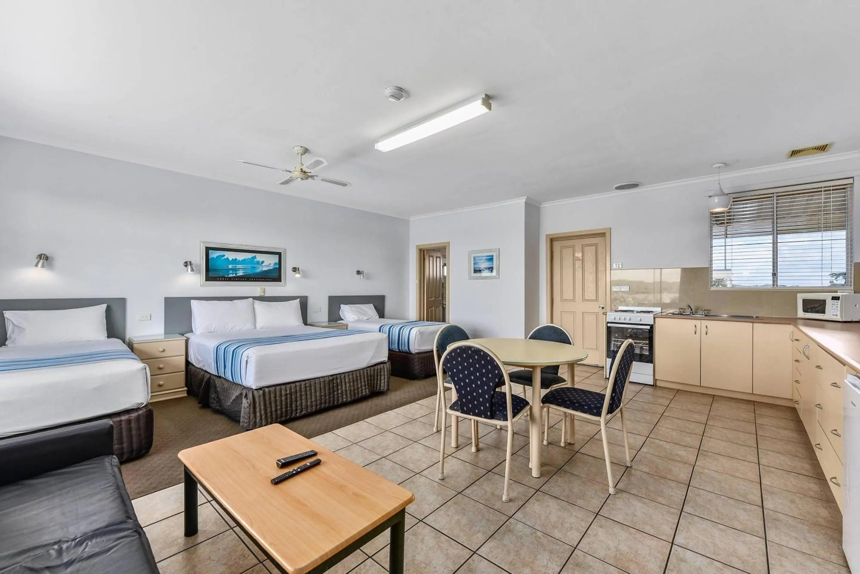 Bedroom, Bed in Comfort Inn Robe