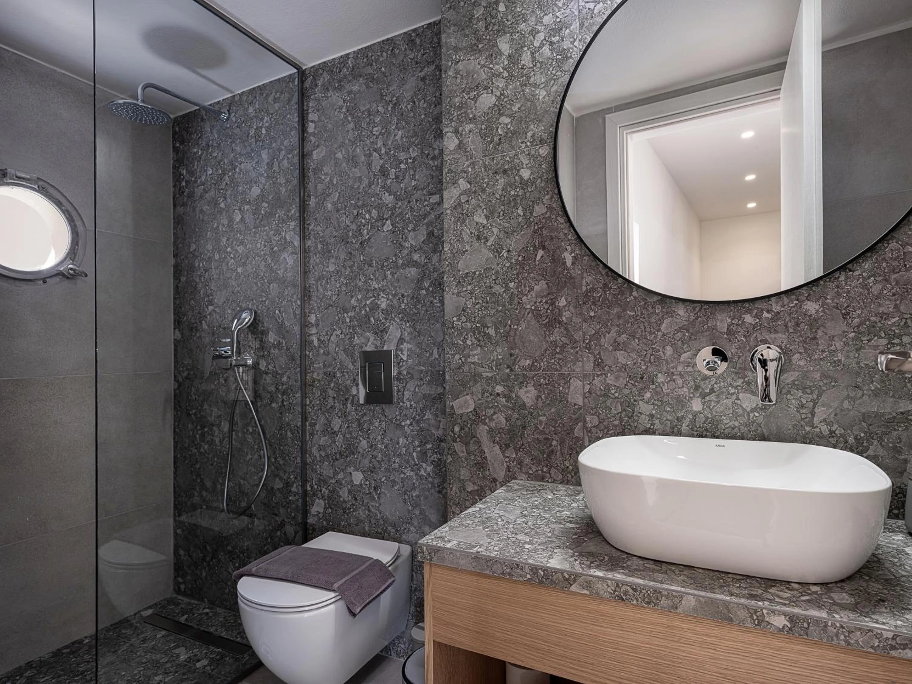 Bathroom in Casa D'Irene Deluxe Hotel