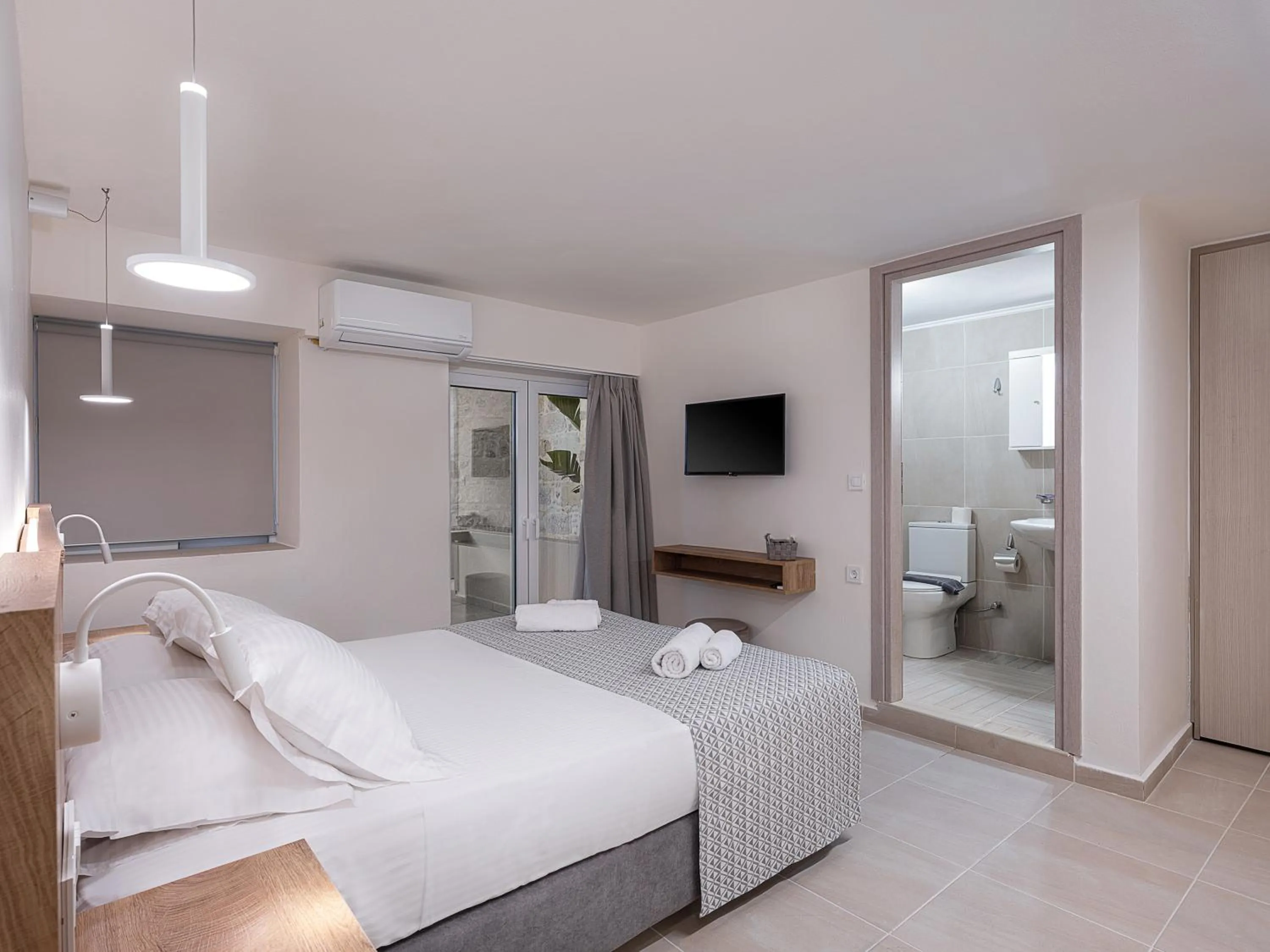 Bathroom, Bed in Casa D'Irene Deluxe Hotel