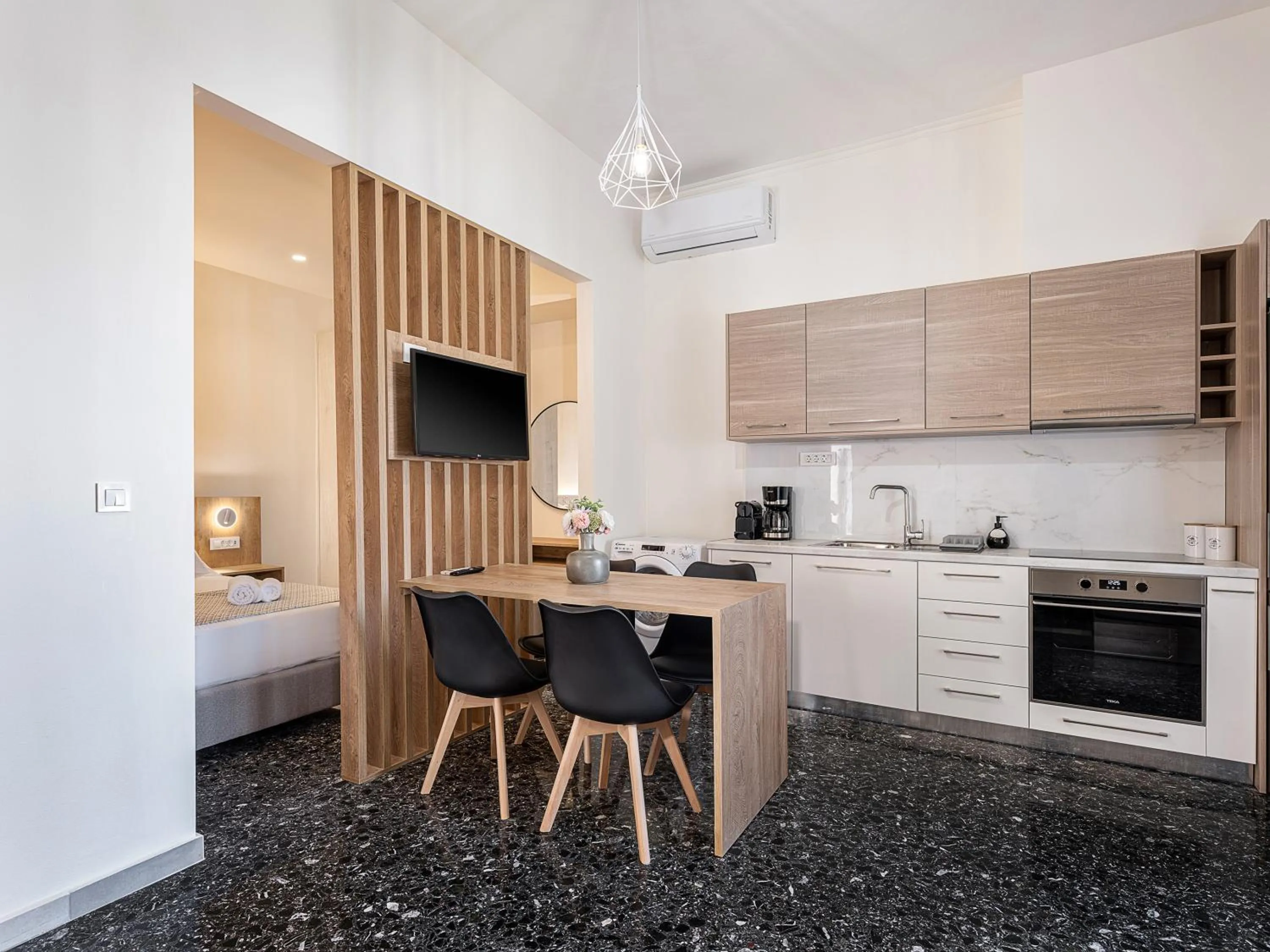 Kitchen or kitchenette in Casa D'Irene Deluxe Hotel