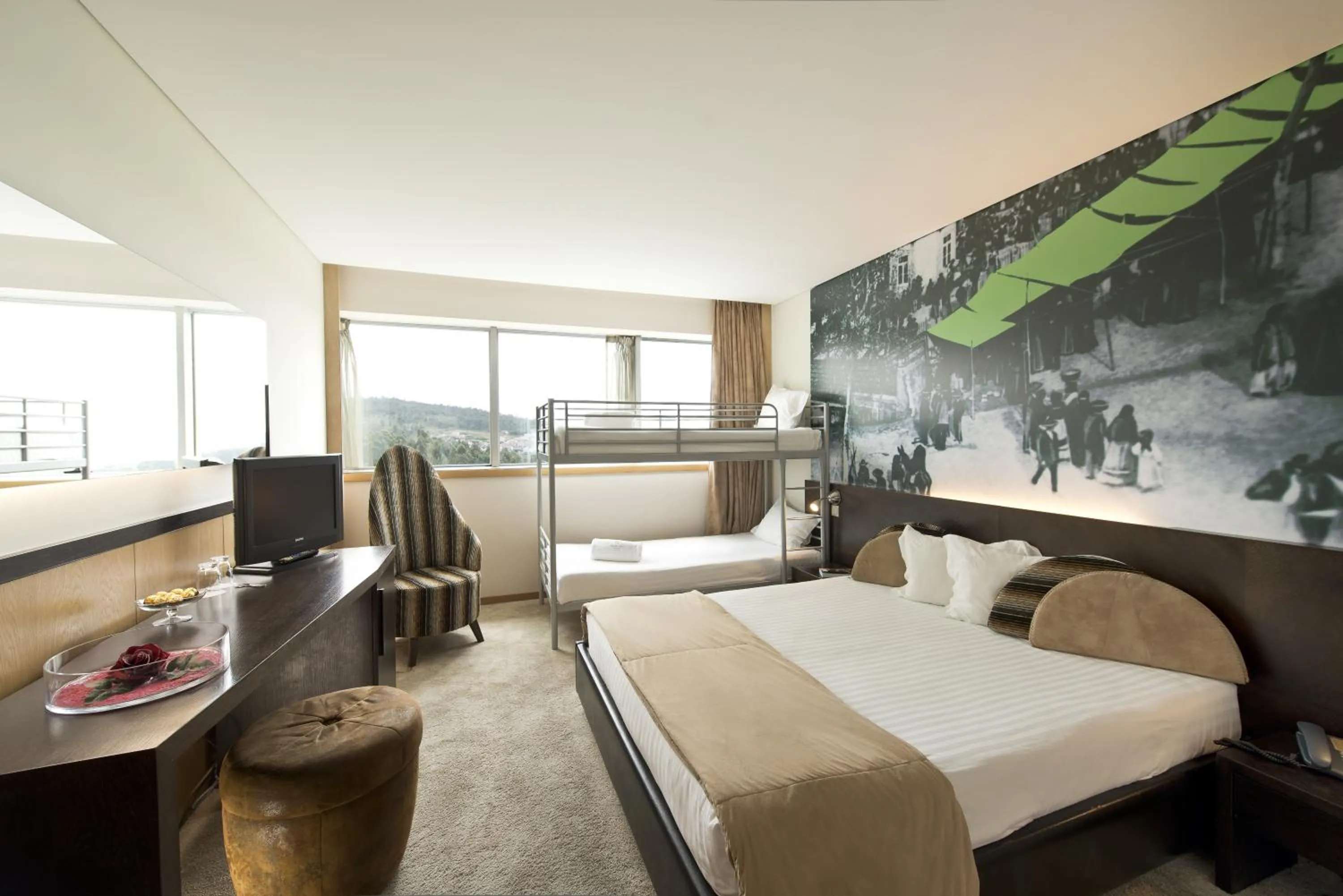 bunk bed, Bed in Penafiel Park Hotel & Spa