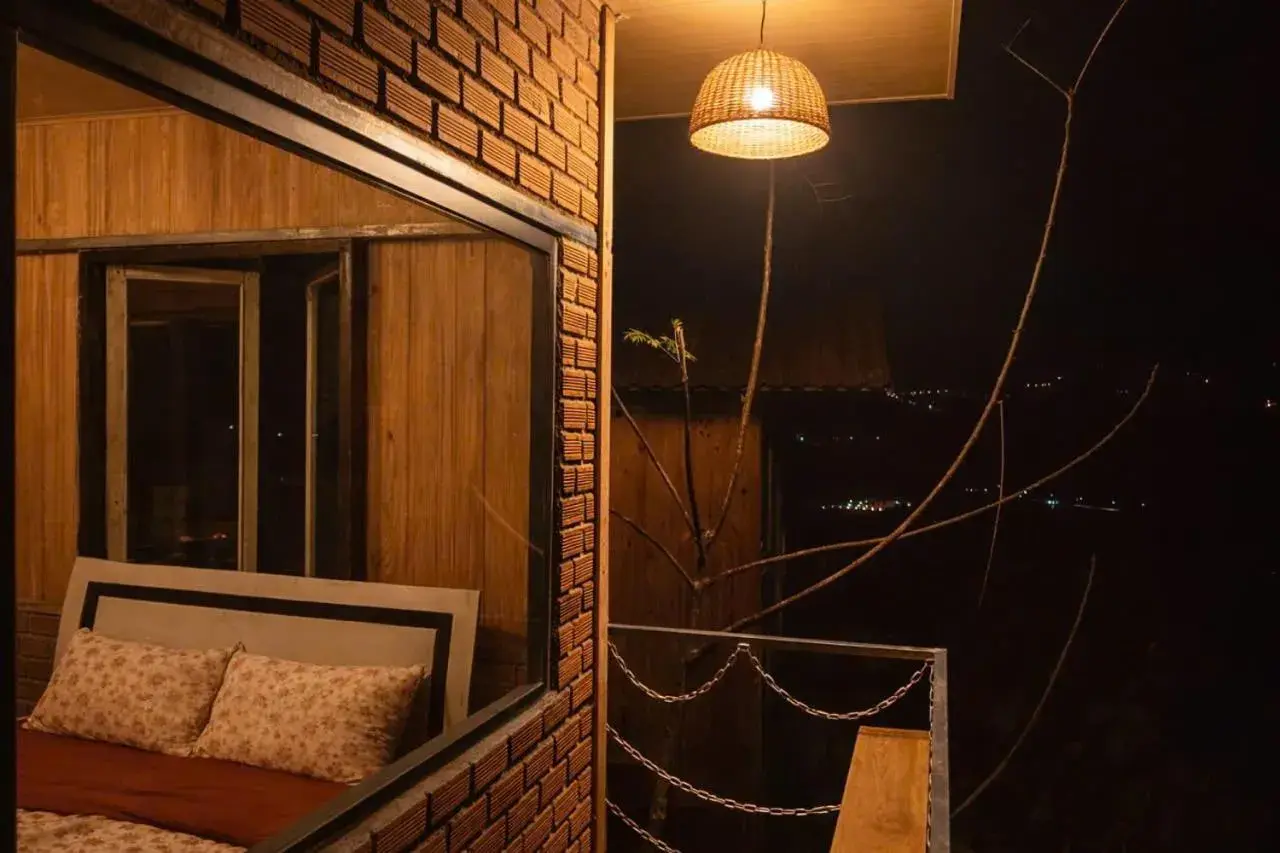 Single Room with Balcony - single occupancy in Midori Heritage Coffee Farm Single Room with Balcony - single occupancy in Midori Heritage Coffee Farm