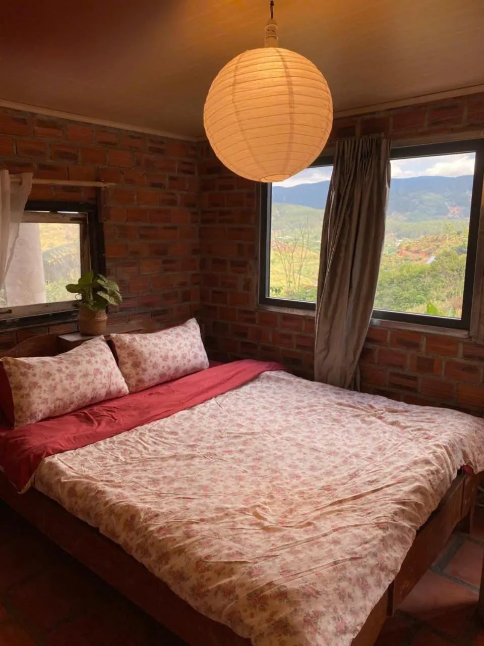 Bed in Midori Heritage Coffee Farm