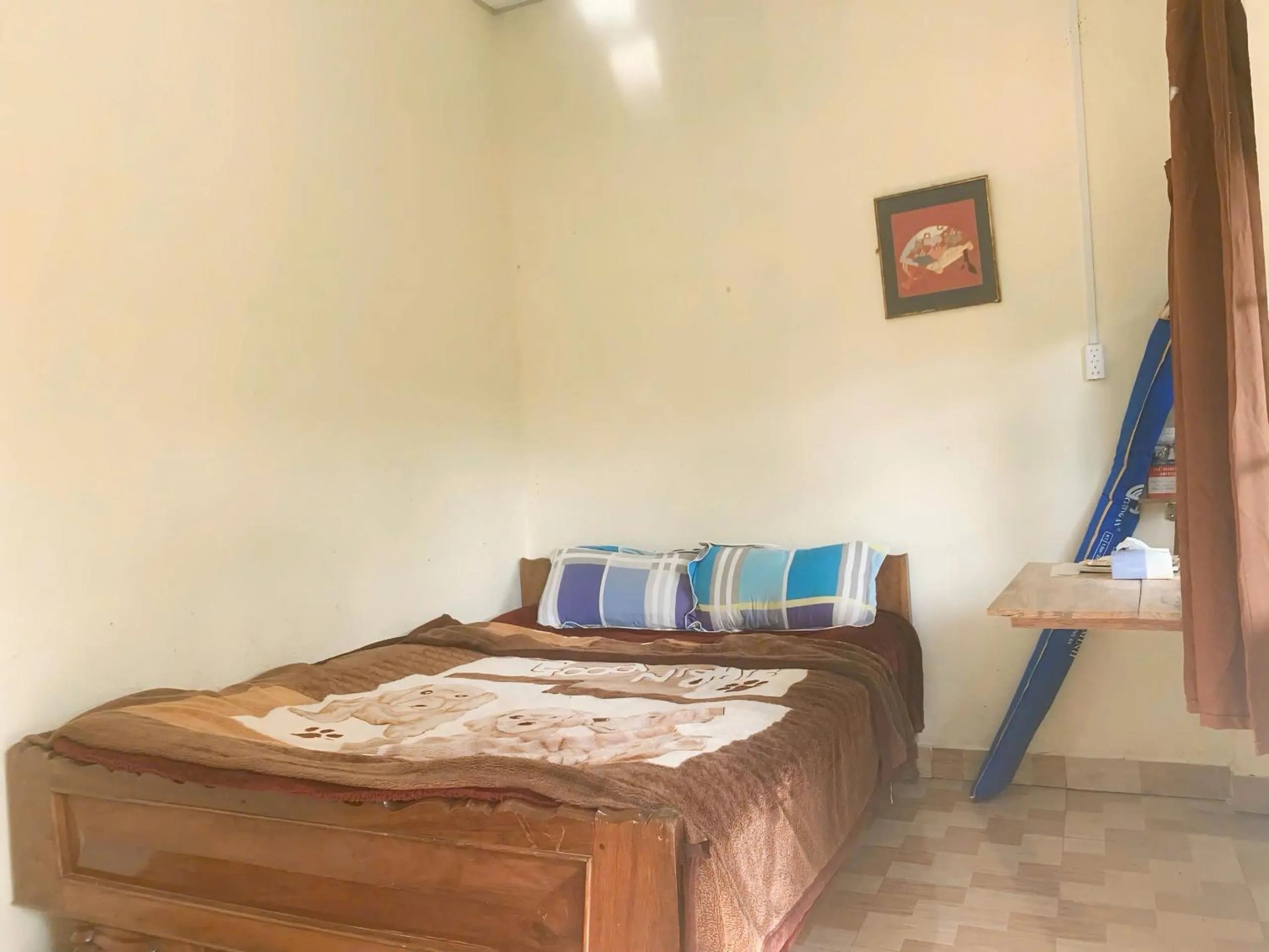 Photo of the whole room, Bed in Midori Heritage Coffee Farm