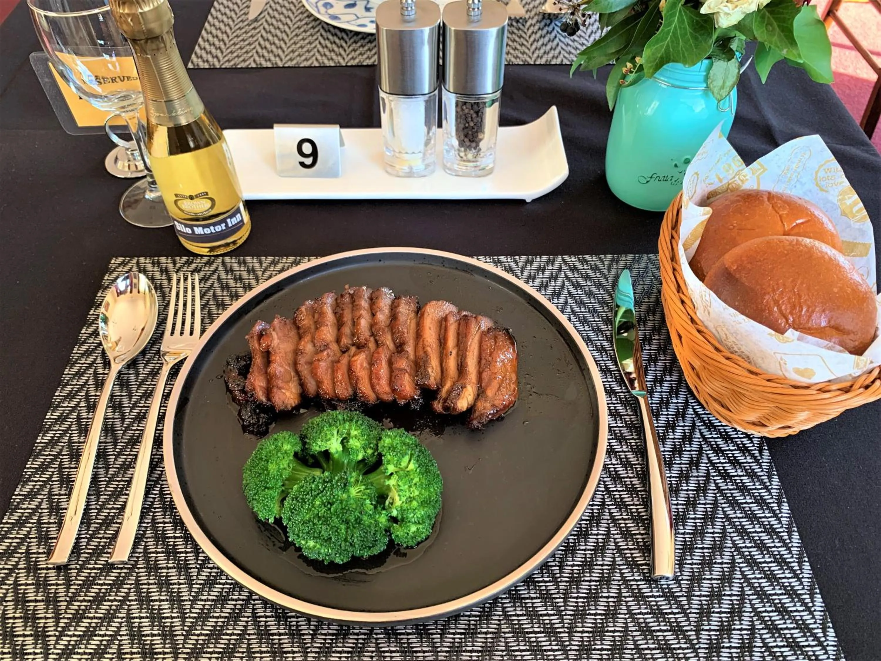 Restaurant/places to eat in Silo Motor Inn Biloela