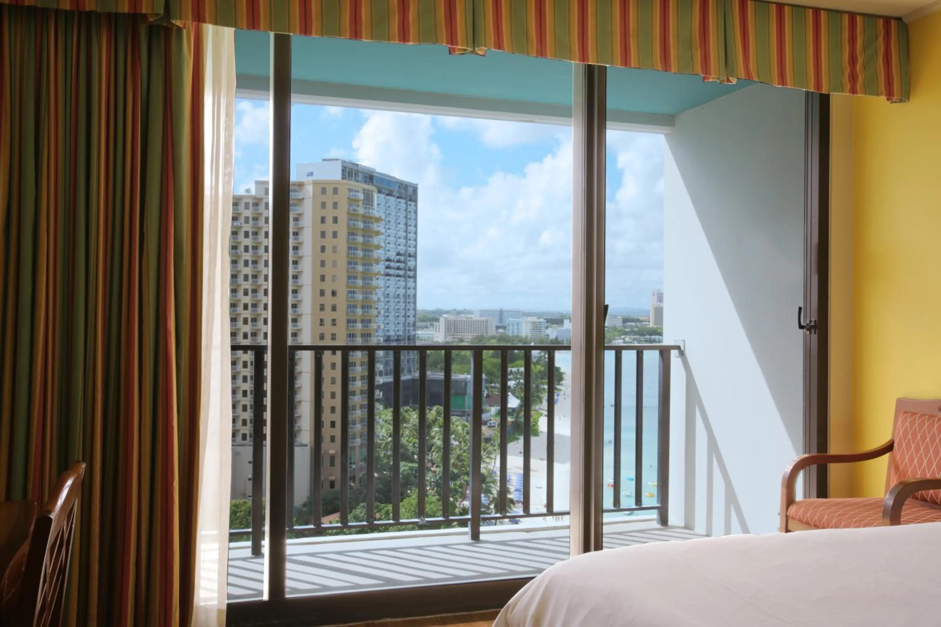 Balcony/Terrace, Bed in Guam Reef Hotel