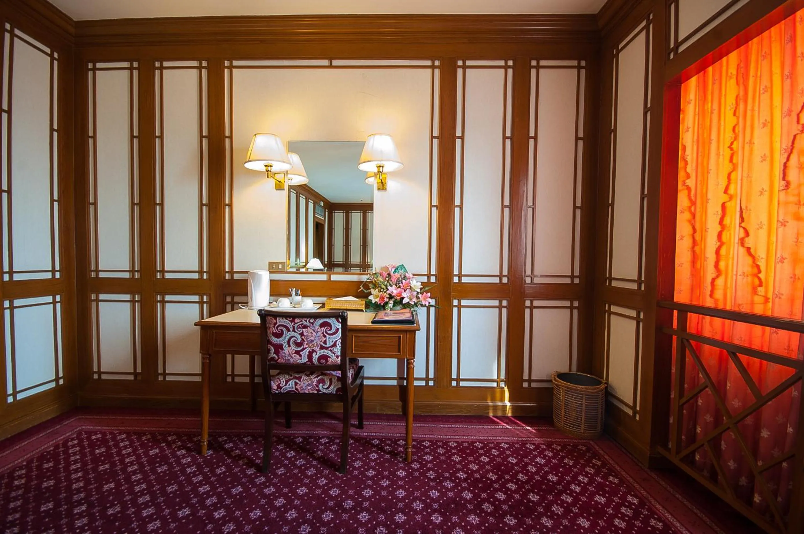 Decorative detail in Diamond Plaza Hotel