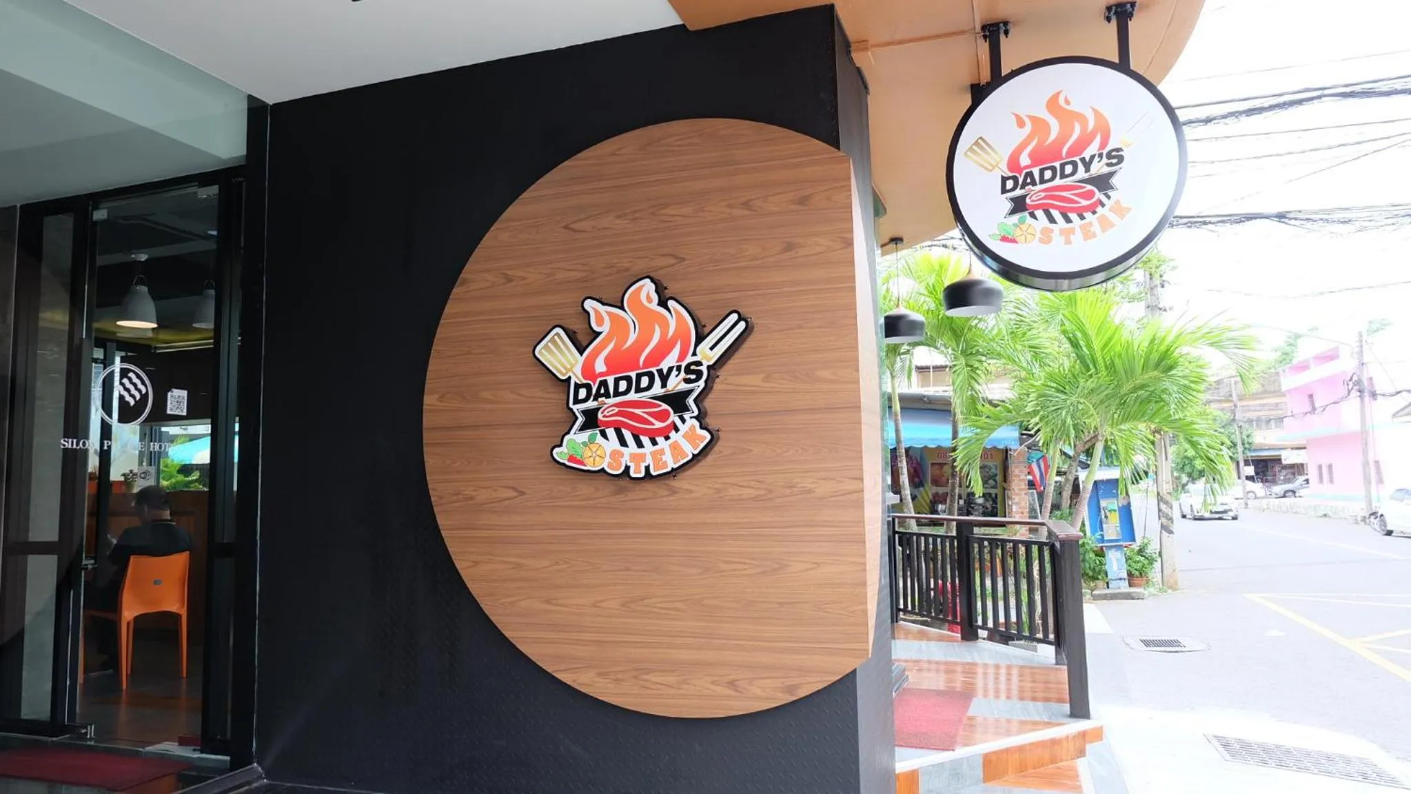 Restaurant/places to eat in Silom Boutique Hotel Hatyai