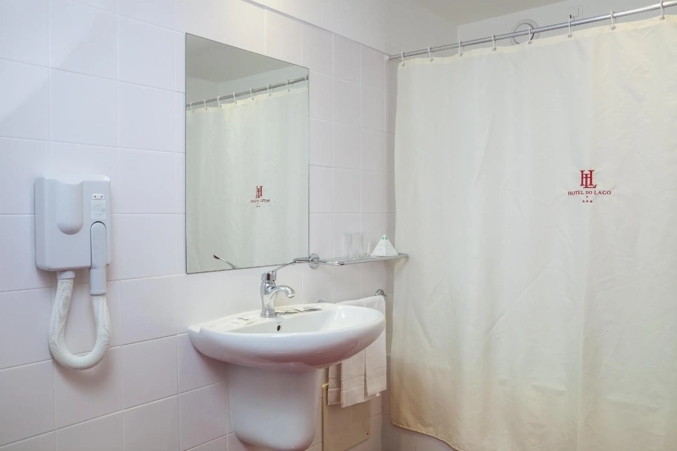 Bathroom in Hotel do Lago