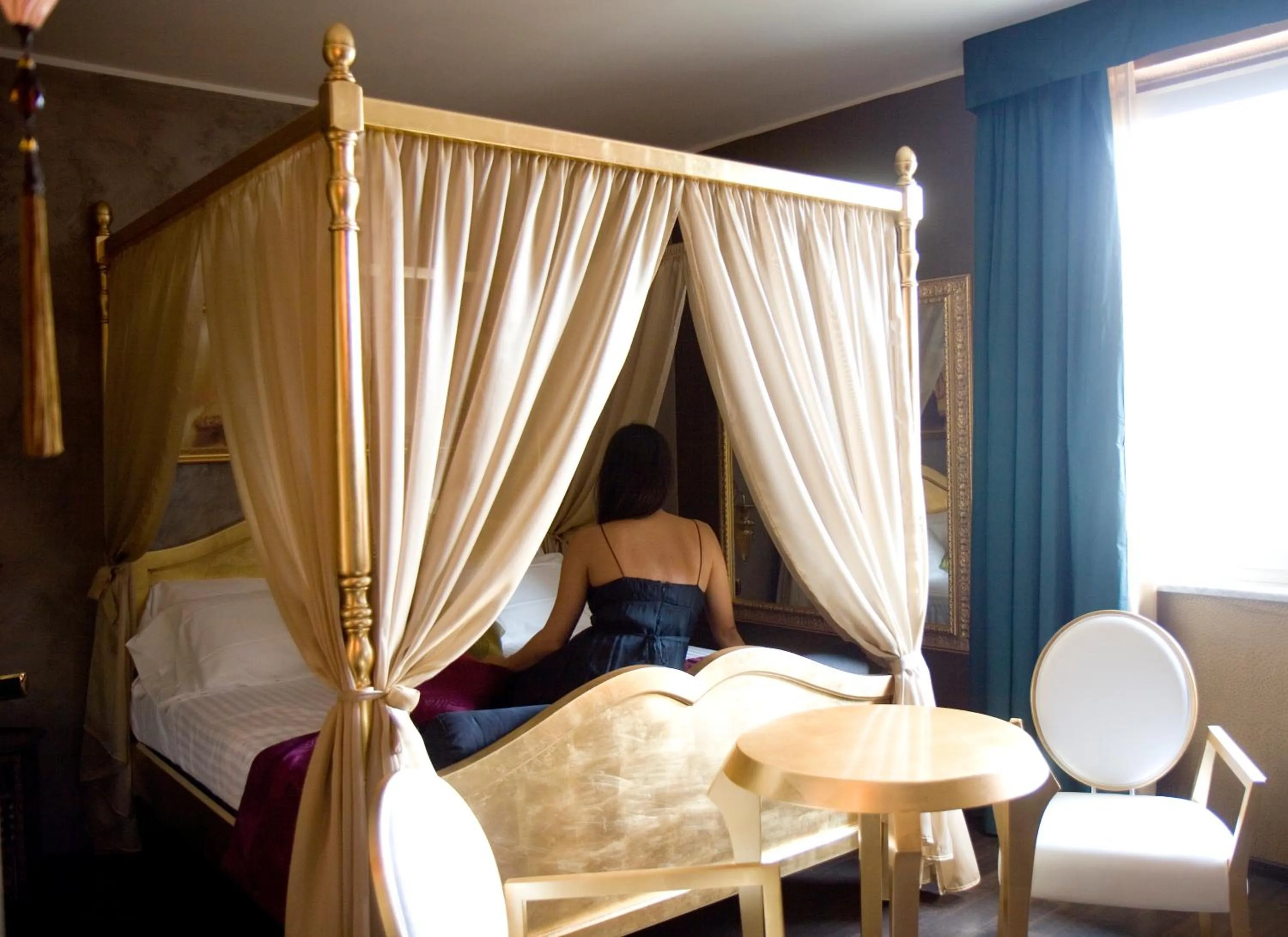 Bed in HM MotelHotel