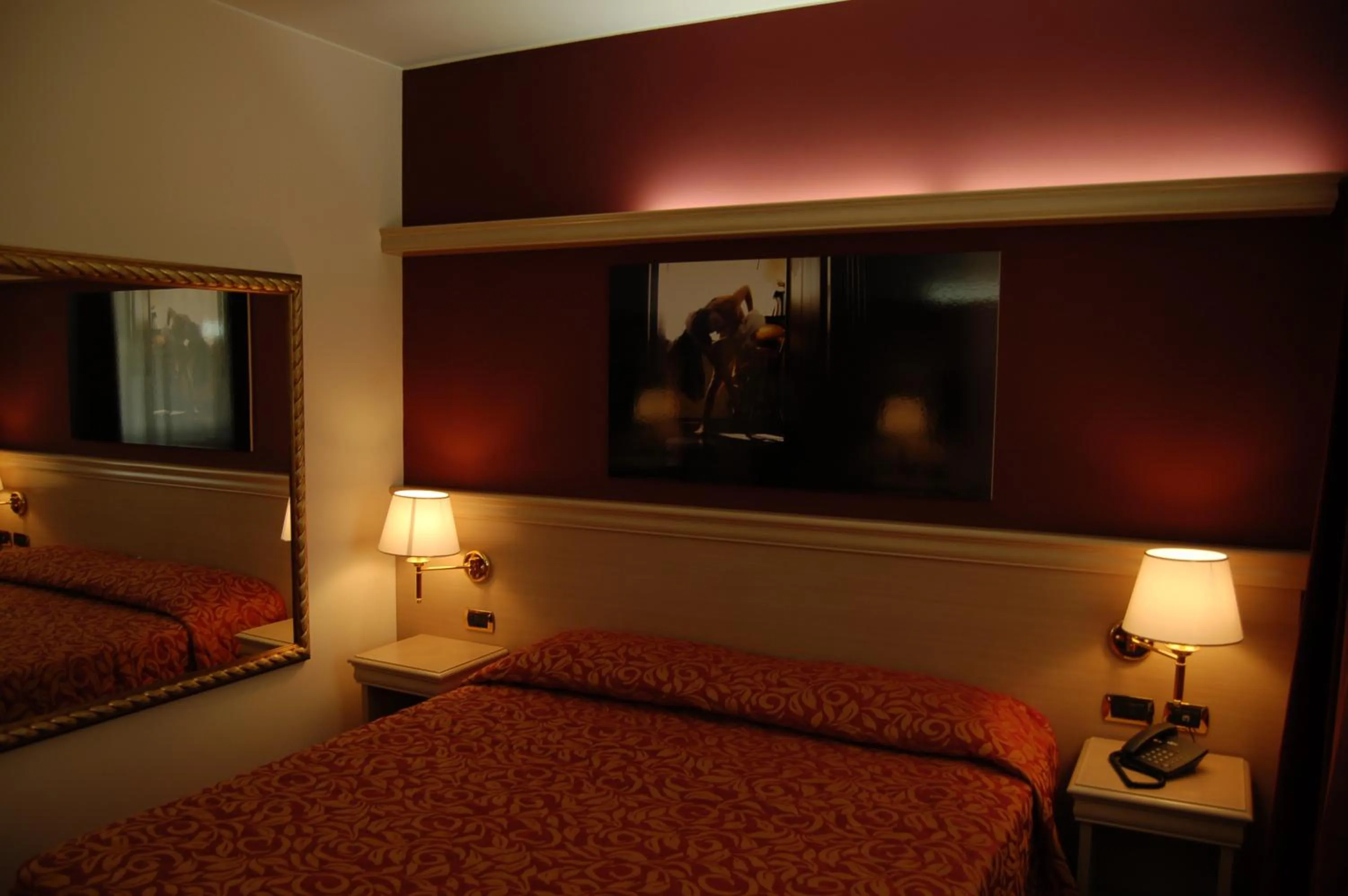 Bed in HM MotelHotel