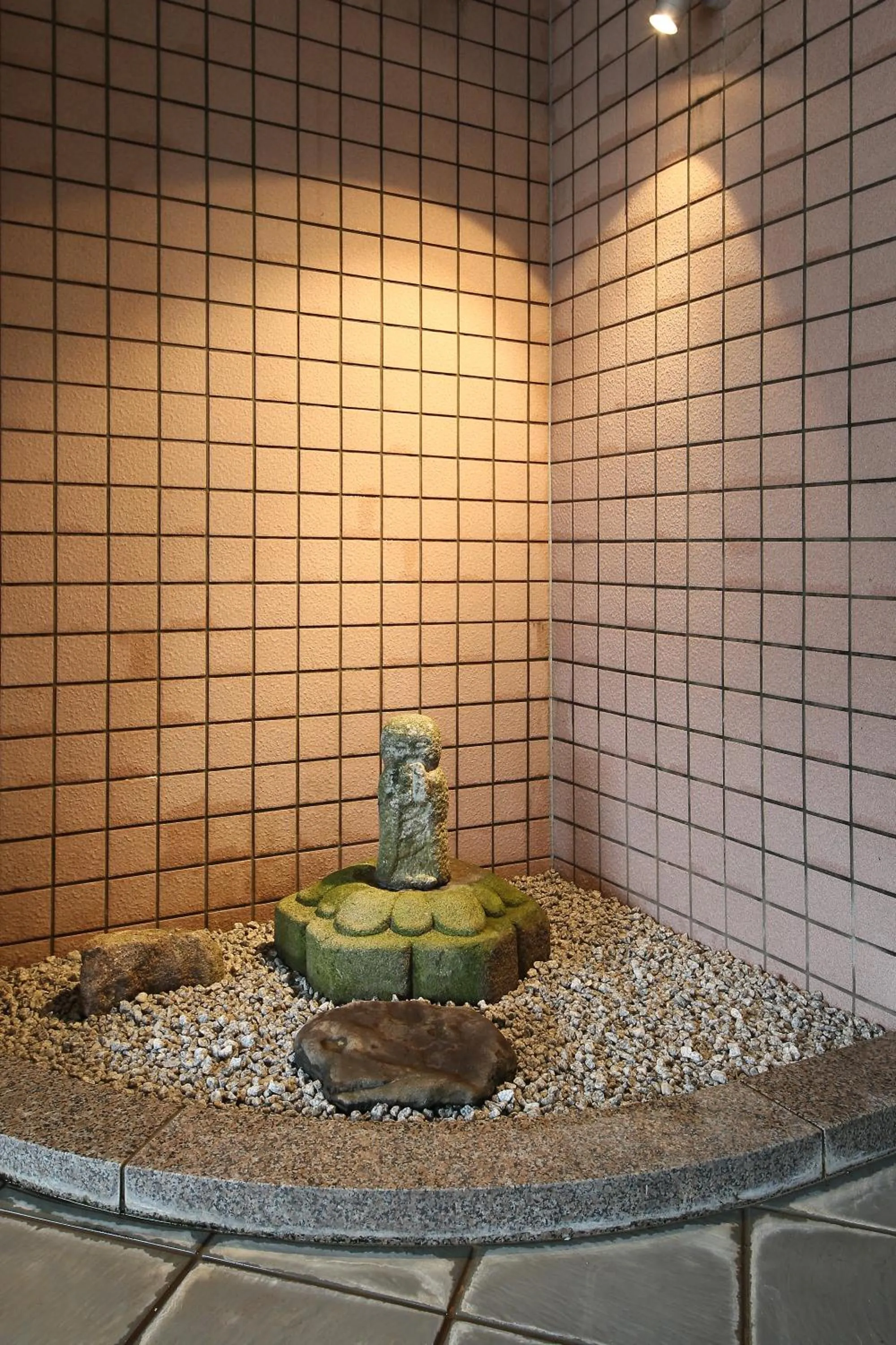 Property building in Niemonya