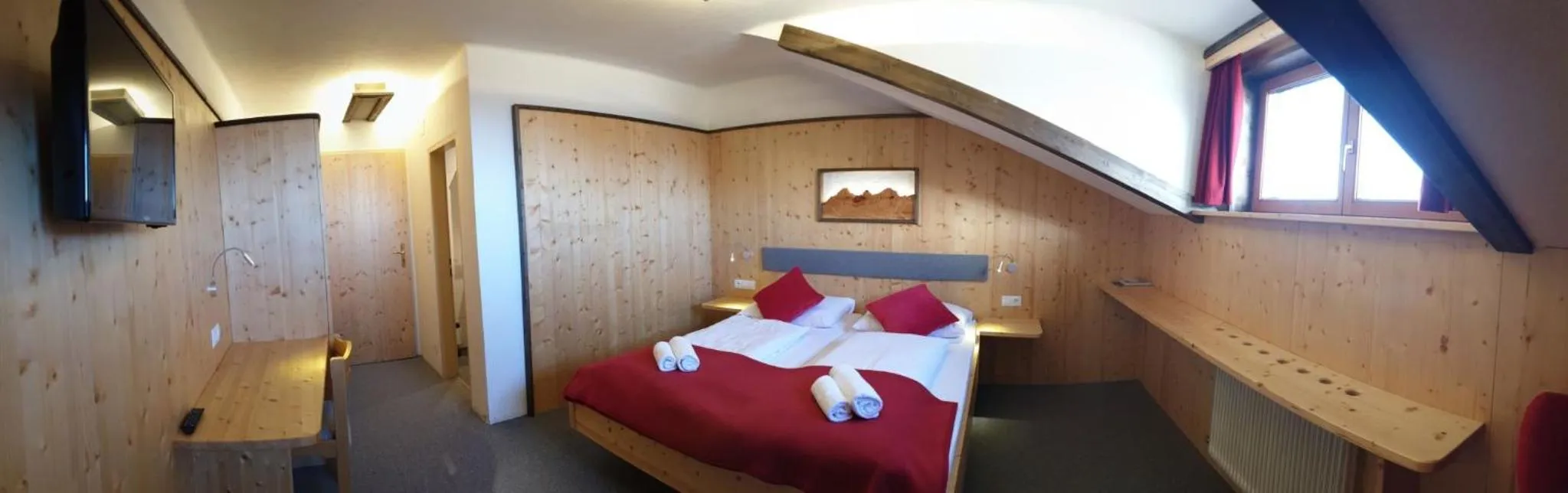 Bed in Berghotel Türlwand