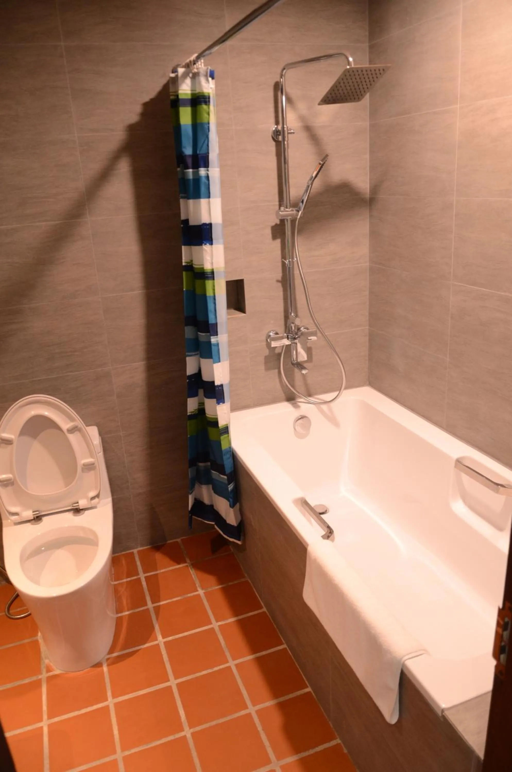 Shower in Saksiri Riverside Boutique Hotel