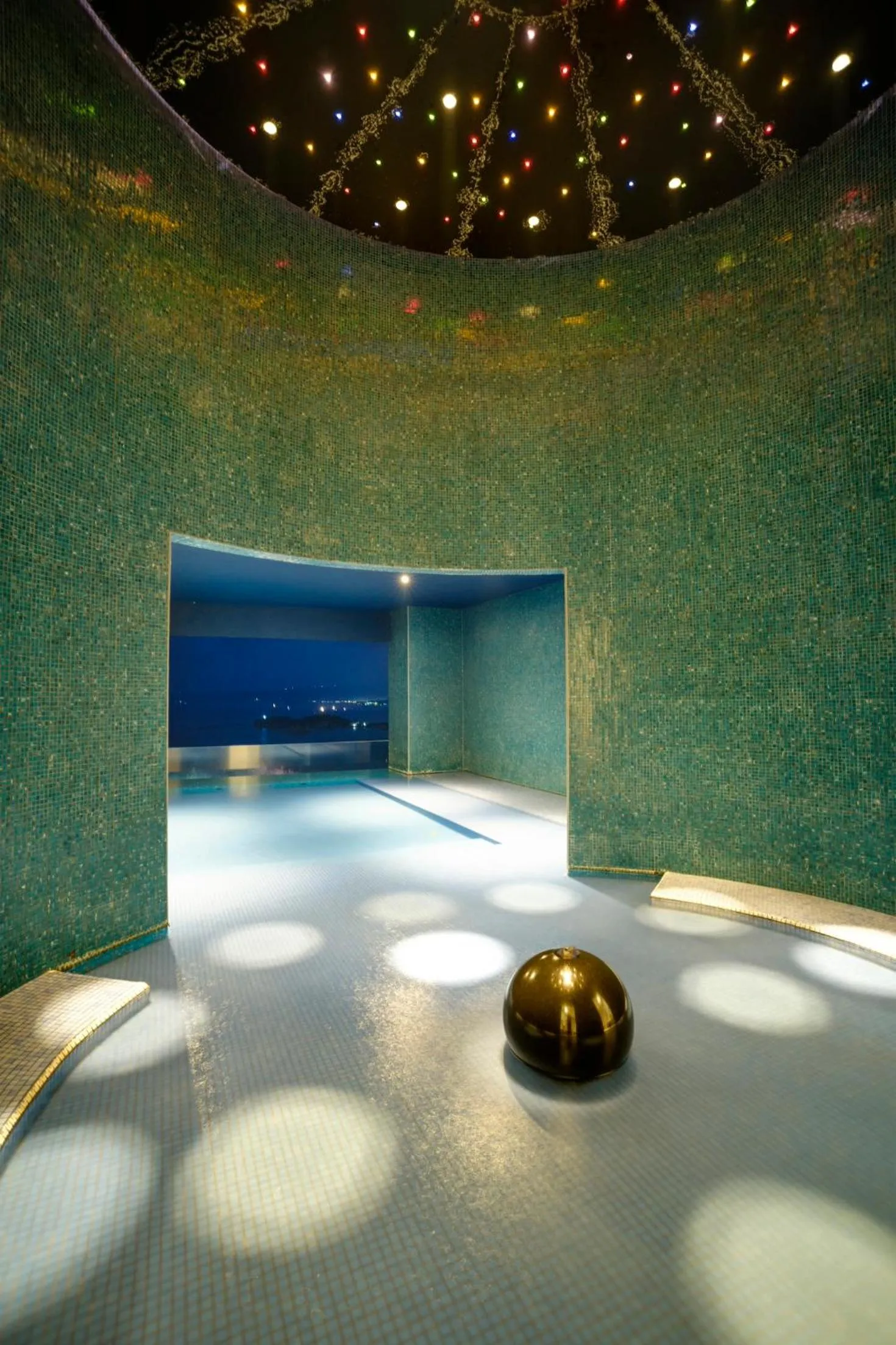 Public Bath in Infinito Hotel and Spa