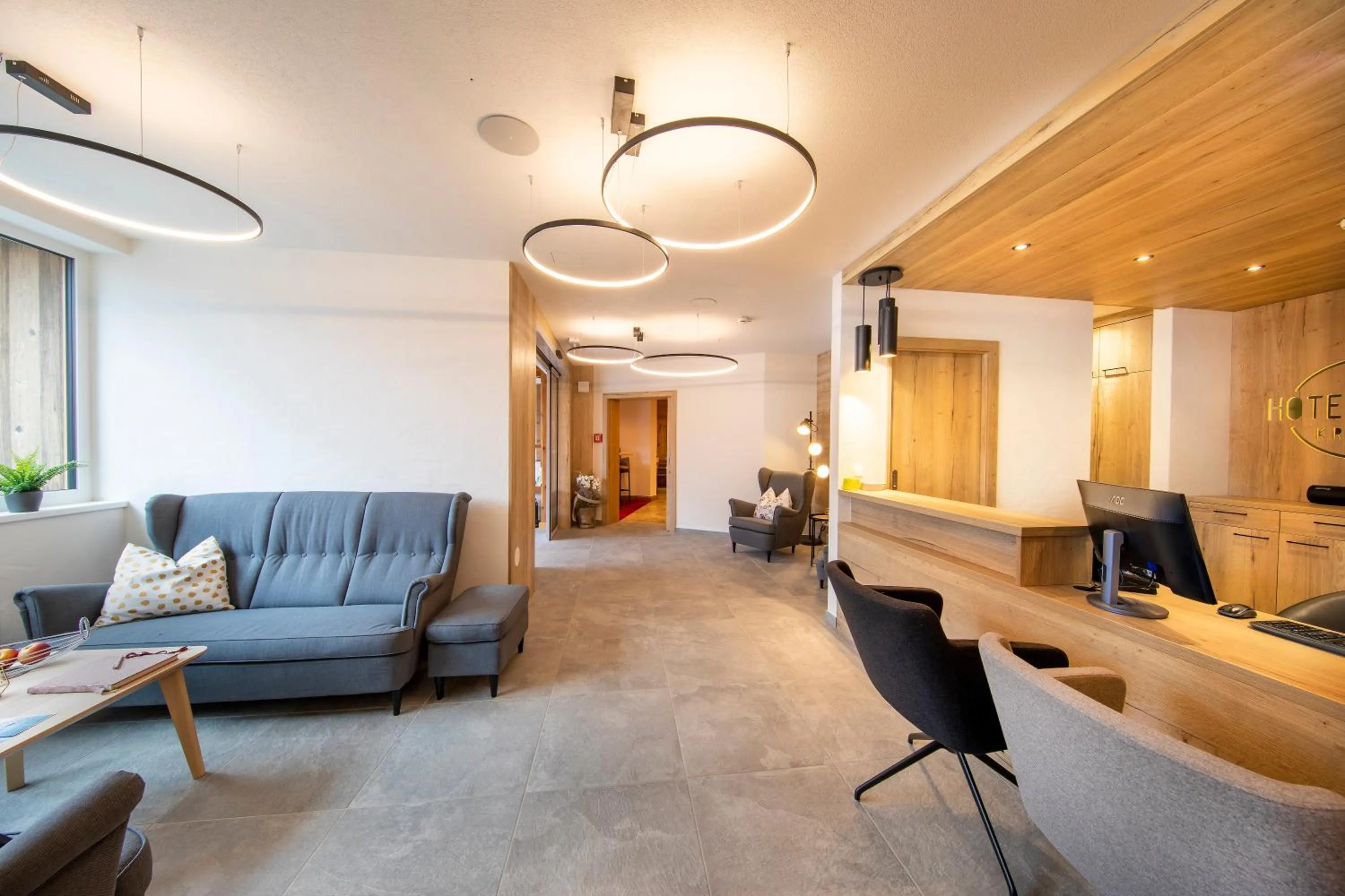 Communal lounge/ TV room in Hotel Post Krimml