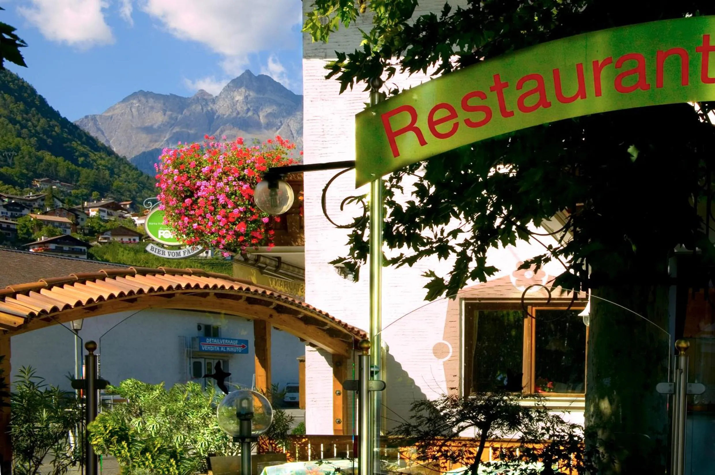 Facade/entrance in Gasthof Anny