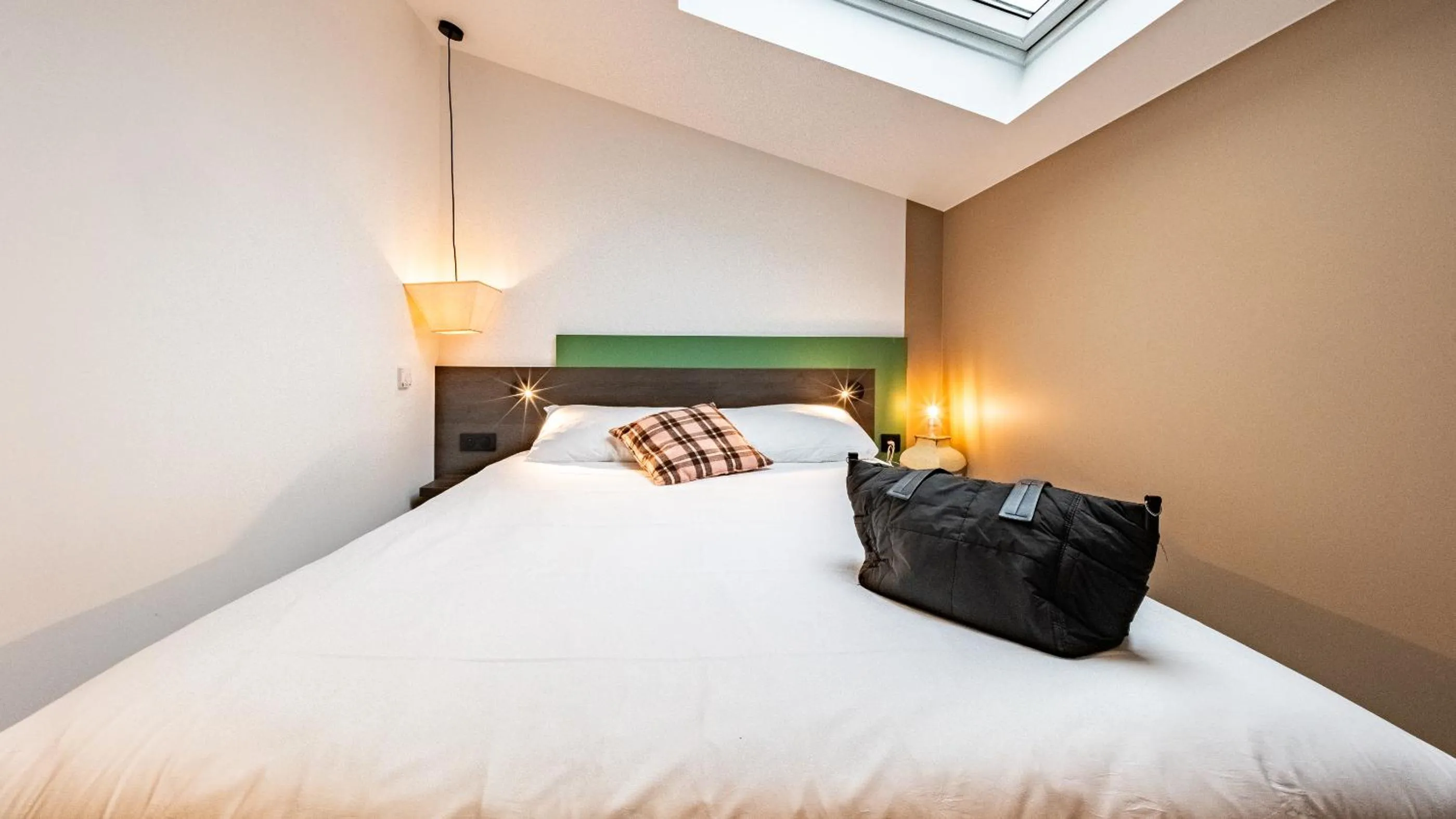 Bedroom, Bed in greet Hotel Massieux Lyon Nord